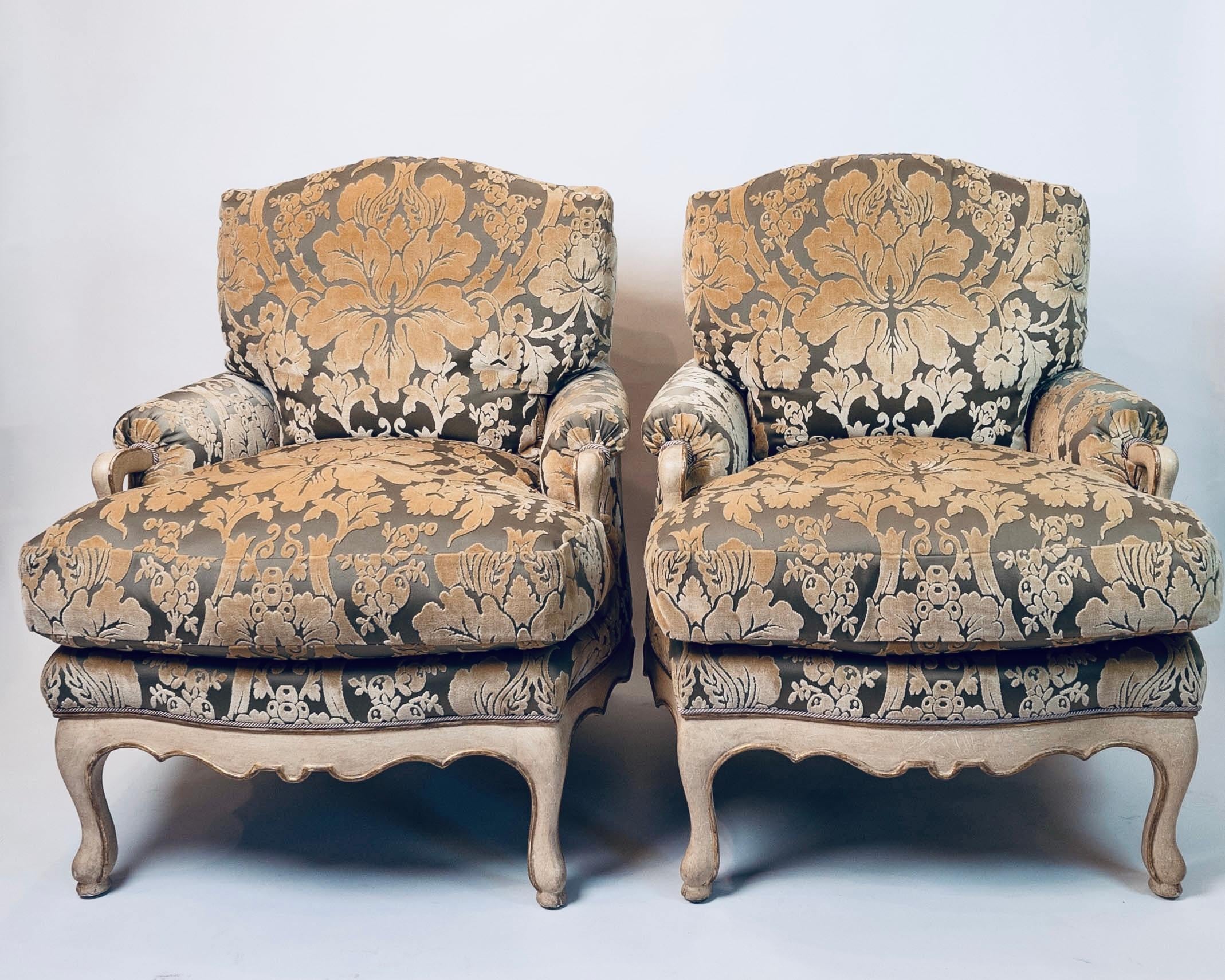 Sublime Pair of J Robert Scott French Country Bergere Club Chairs 7