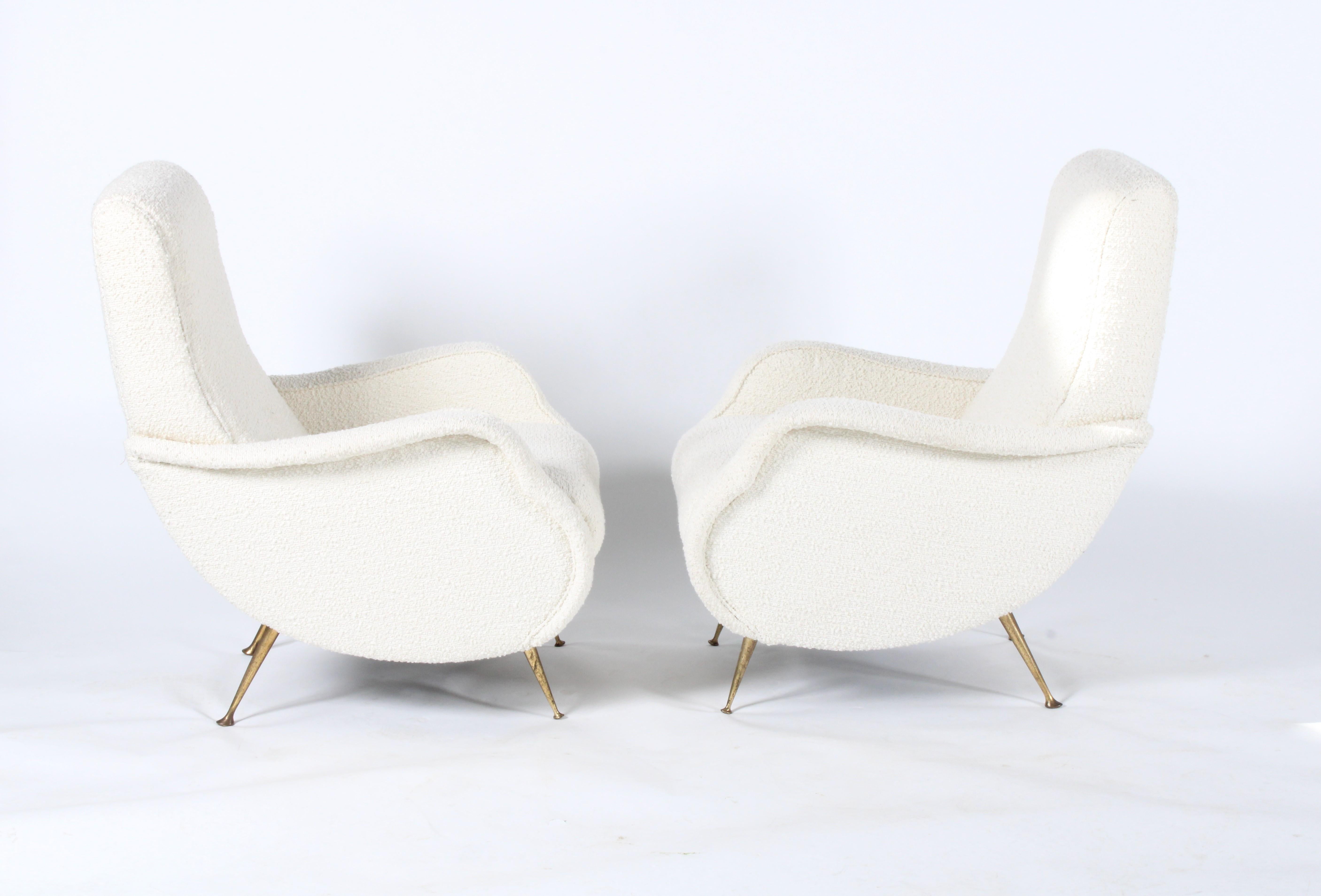Sublime Pair of Newly Upholstered Original Midcentury Italian Armchairs For Sale 1