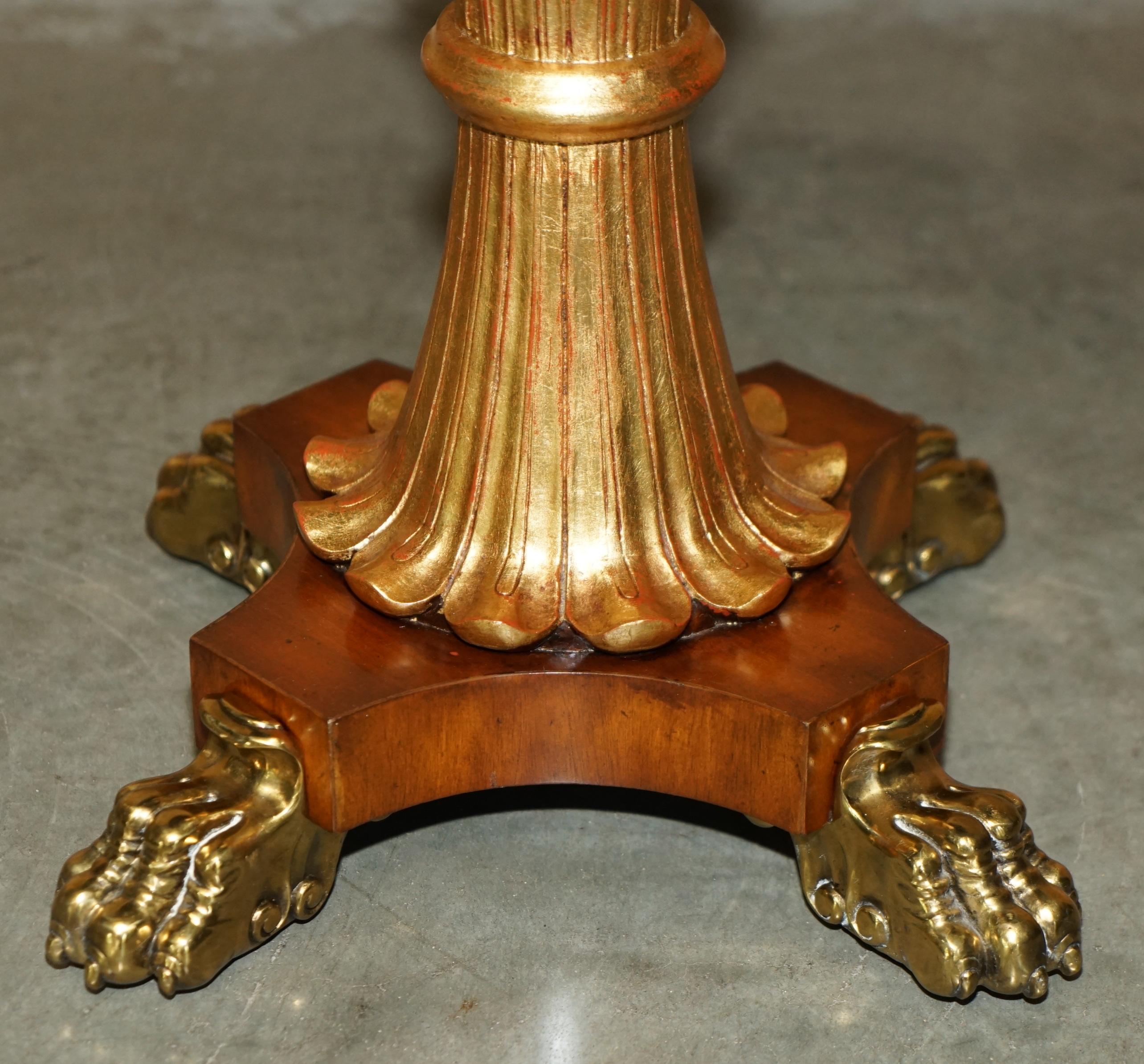 SUBLIME PAiR OF VINTAGE MARBLE TOPPED SIDE END TABLES SOLID BRASS LIONS PAW FEET For Sale 1