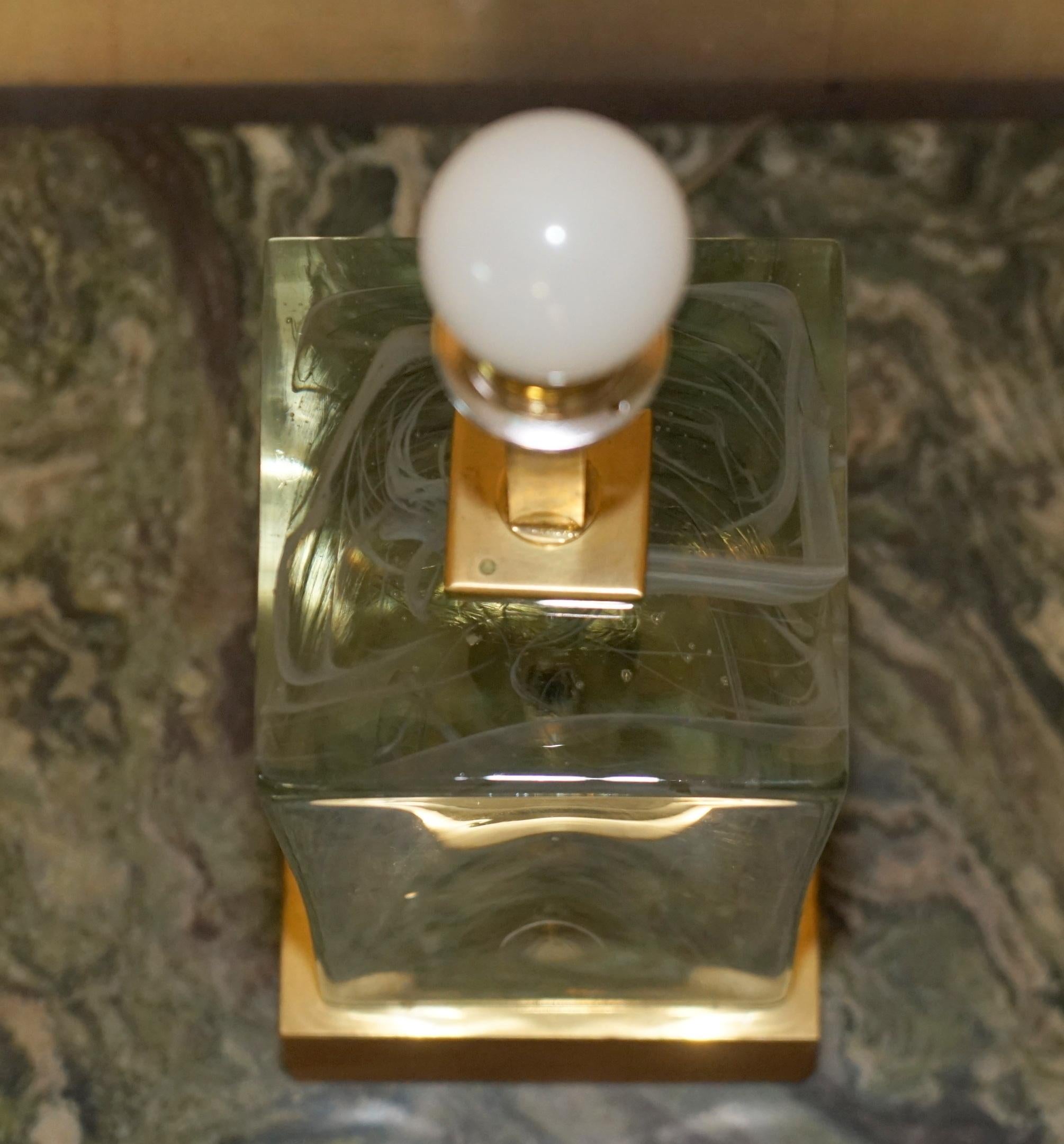 Sublime paire de grandes lampes de bureau vintage en verre de Murano marbré massif et lourd en vente 9