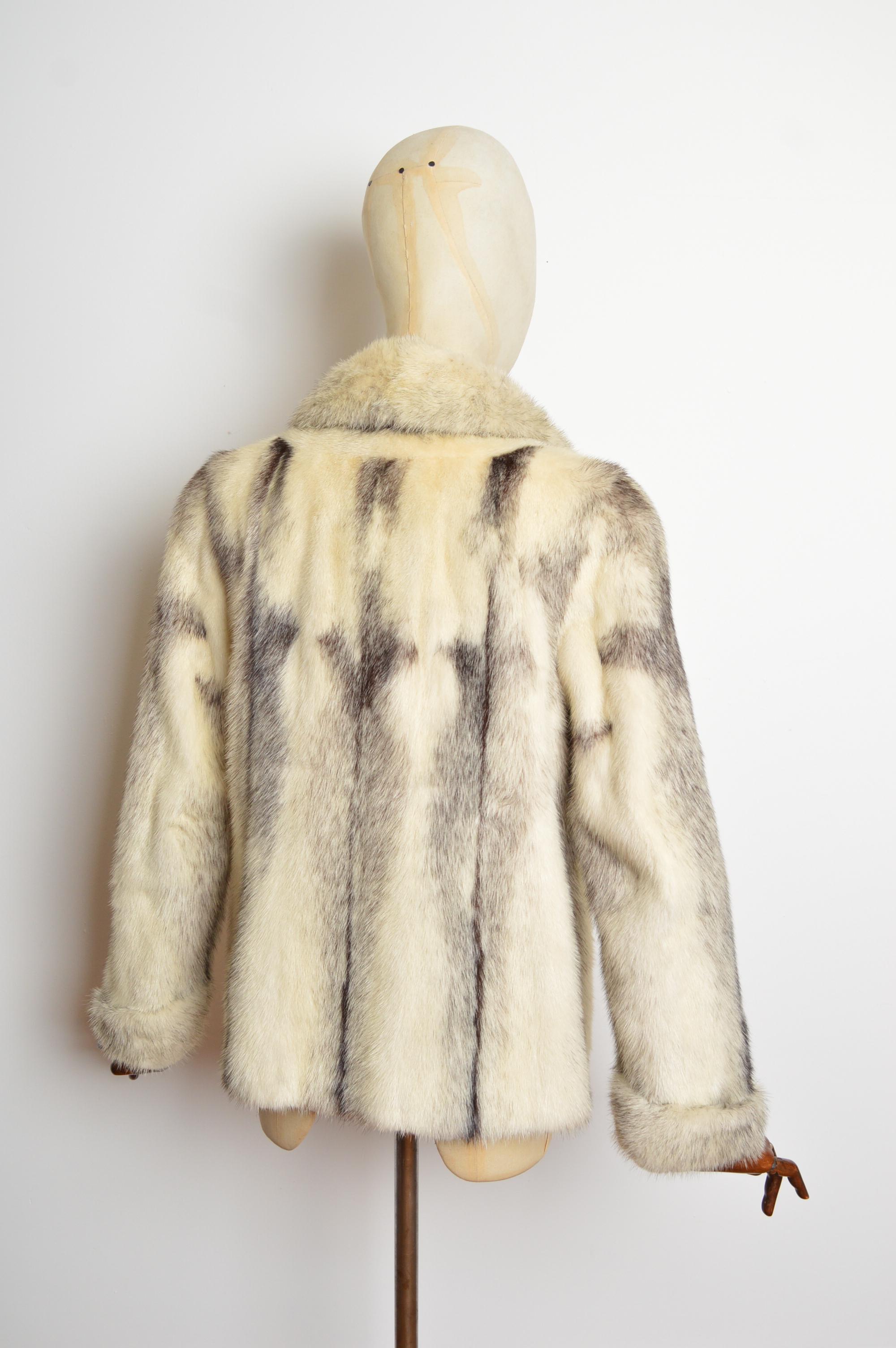 Sublime Parisian Vintage White & Black Cross Mink - Real Fur Coat in vendita 7