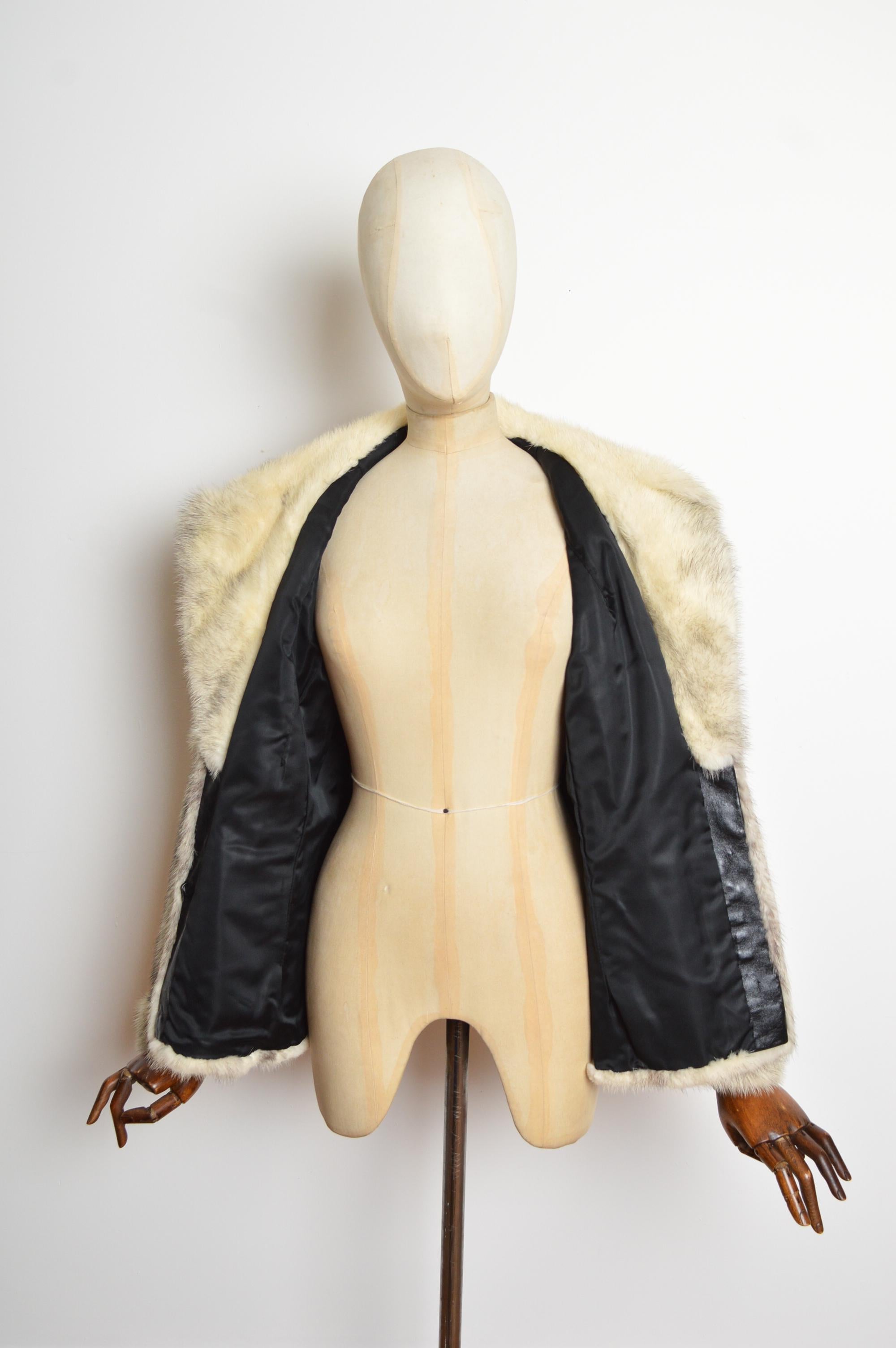 Sublime Parisian Vintage White & Black Cross Mink - Real Fur Coat in vendita 8