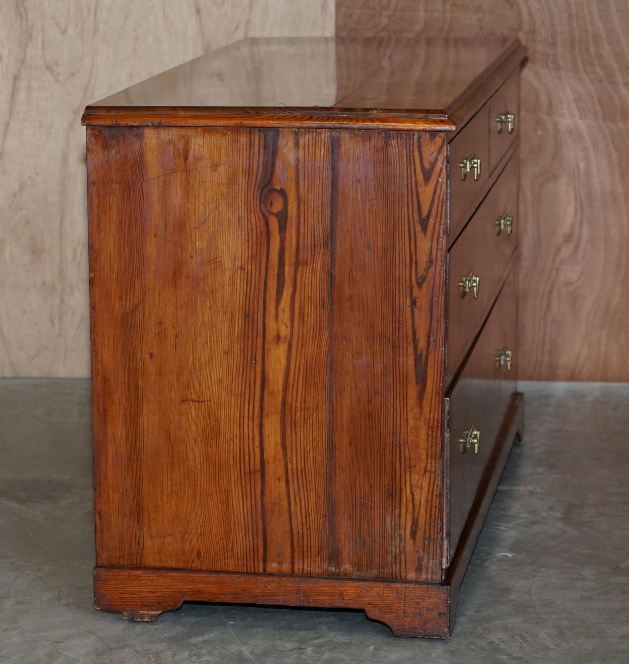 Sublime Patina circa 1880 Pitch Pine Chest of Drawers Must See Timber Grain!!!!! For Sale 7