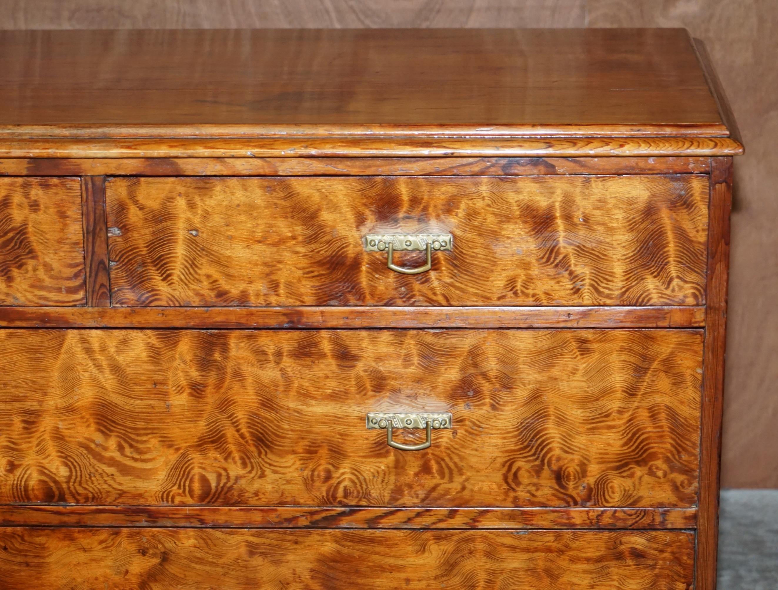 English Sublime Patina circa 1880 Pitch Pine Chest of Drawers Must See Timber Grain!!!!! For Sale