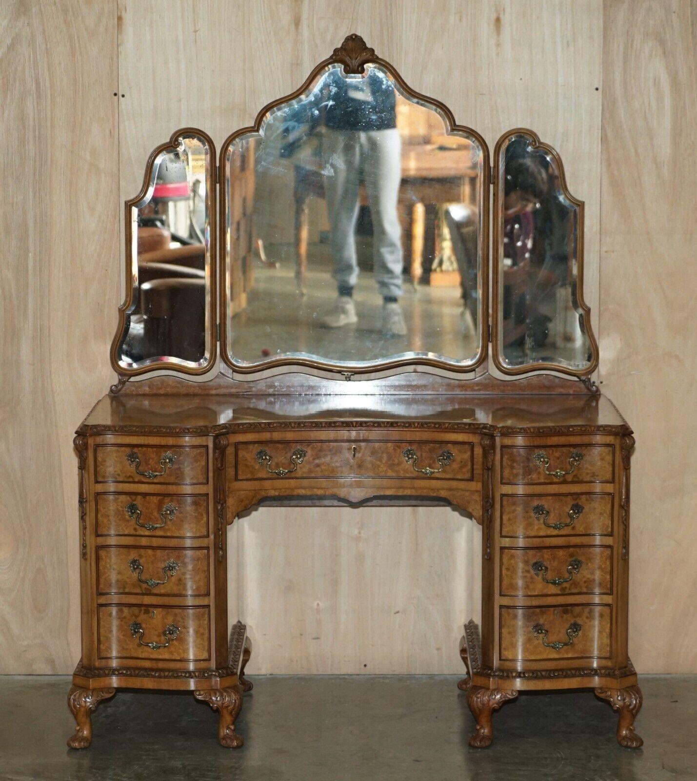 We are delighted to offer for sale this finest quality, hand carved Burr Walnut dressing table with tri folding mirrors 

This dressing table is part of a large bedroom set, I have in total a pair of wardrobes, a dressing table with trifold mirrors