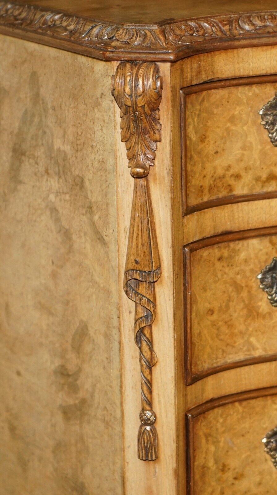Sublime Quality Burr Walnut Hand Carved Dressing Table Part of Suite In Good Condition In West Sussex, Pulborough