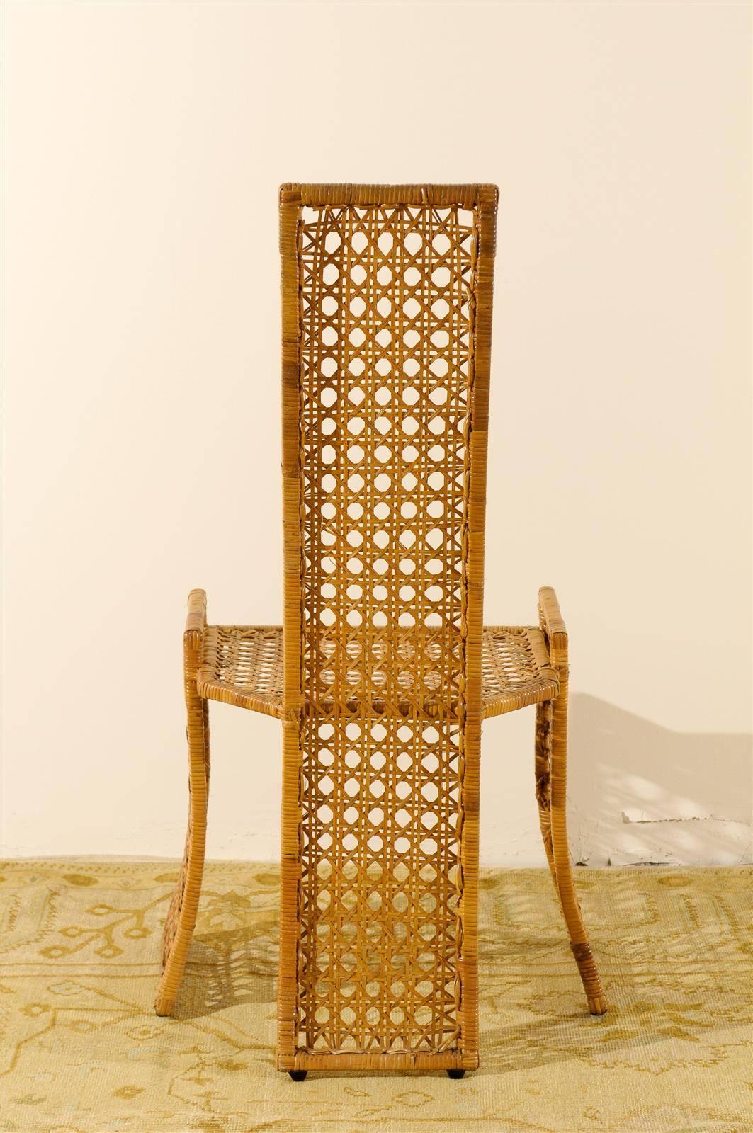 Sublime restauriertes Set von 10 Esszimmerstühlen aus Rohrholz von Danny Ho Fong, um 1975 (Unbekannt) im Angebot