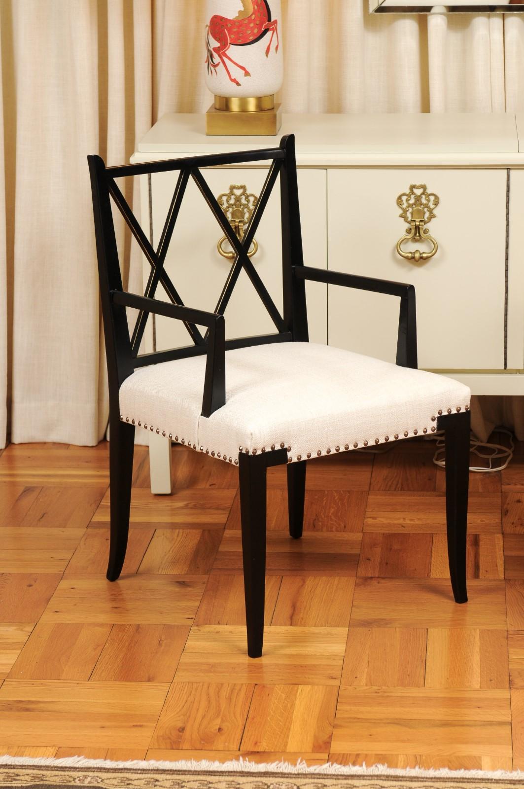 Mid-Century moderno Sublime set di 8 sedie da pranzo con schienale a X ARM di Tommi Parzinger, circa 1950 in vendita