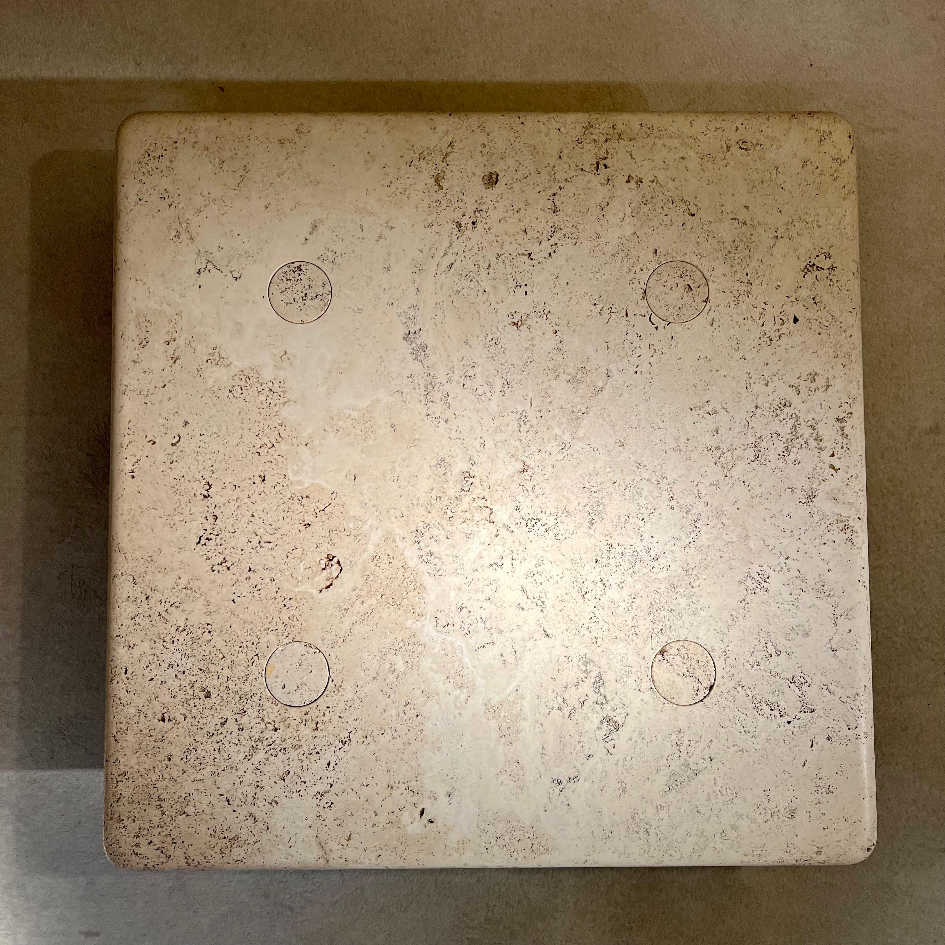 Sublime Travertine Coffee Table by Angello Mangiarotti, Italy 1970 In Good Condition For Sale In Saint Ouen, FR