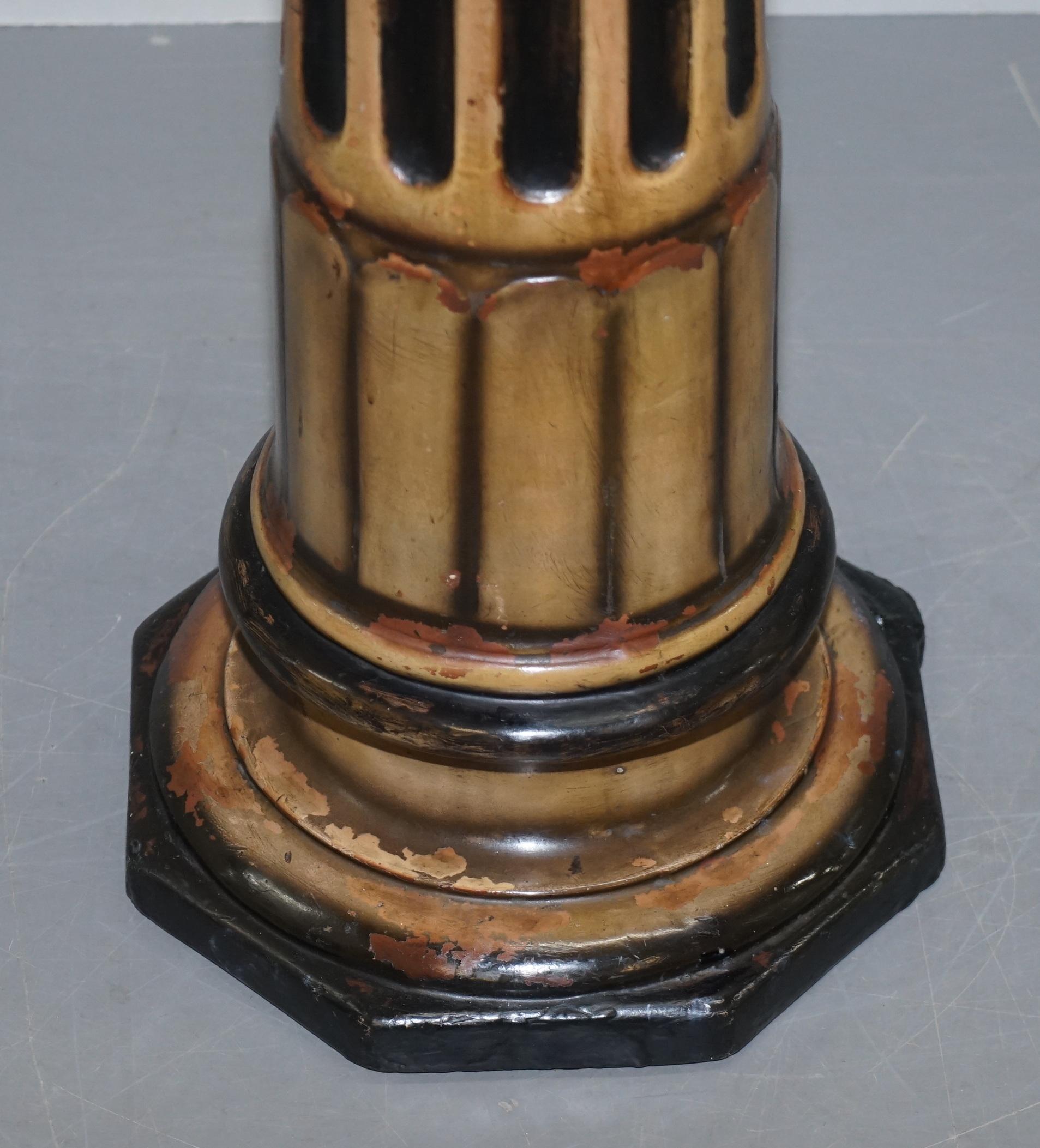 Hand-Crafted Sublime Victorian Corinthian Pillar Pedestal Stand Displaying Busts and Antiques