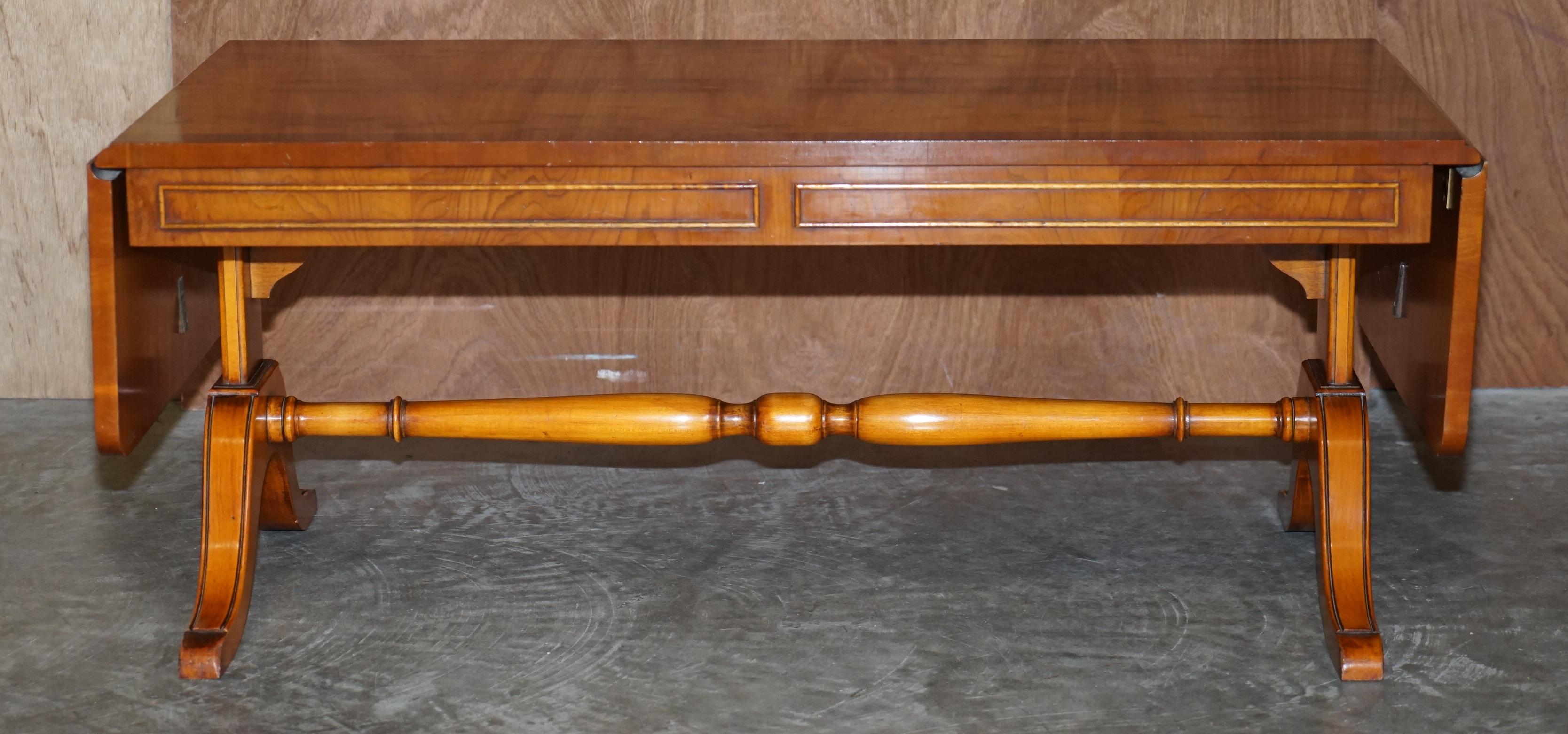 Sublime Vintage Bevan Funnell Extending Burr Yew Wood Coffee Table Part of Suite For Sale 4
