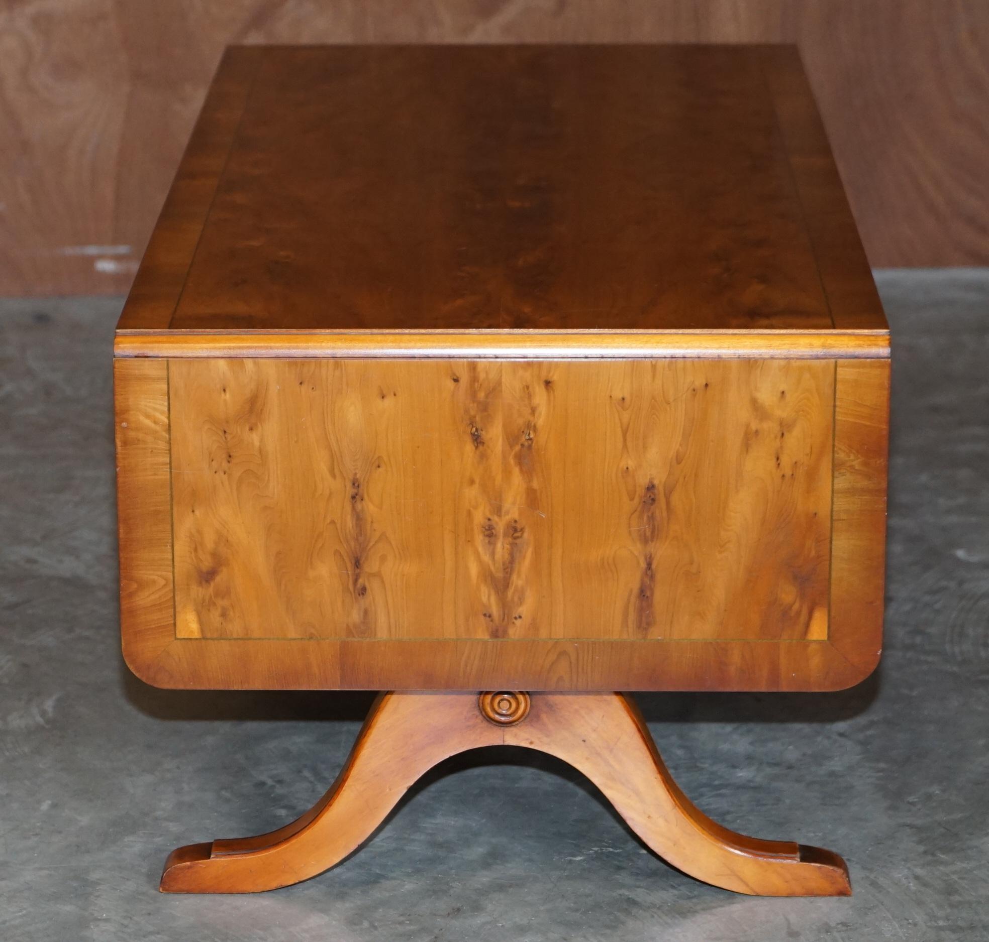 Sublime Vintage Bevan Funnell Extending Burr Yew Wood Coffee Table Part of Suite For Sale 6