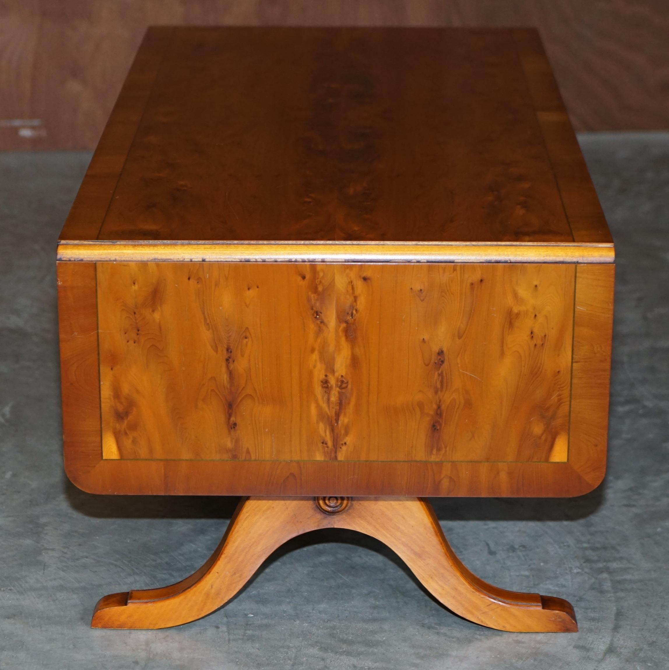 Sublime Vintage Bevan Funnell Extending Burr Yew Wood Coffee Table Part of Suite For Sale 8