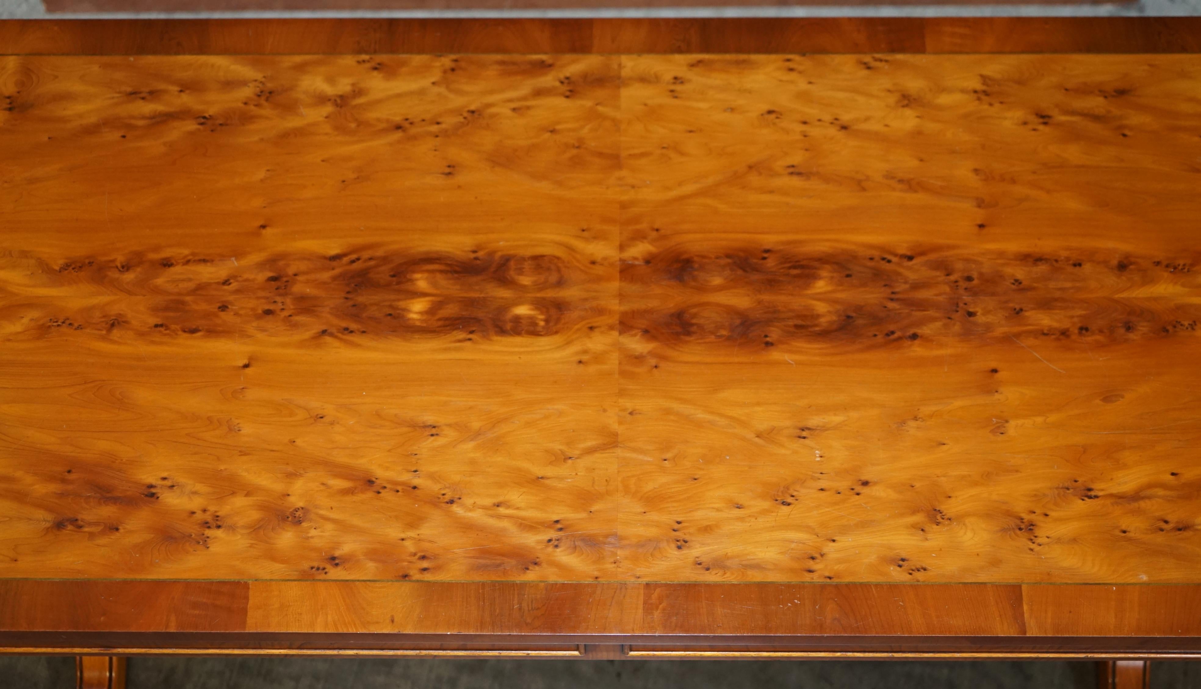 Sublime Vintage Bevan Funnell Extending Burr Yew Wood Coffee Table Part of Suite For Sale 1