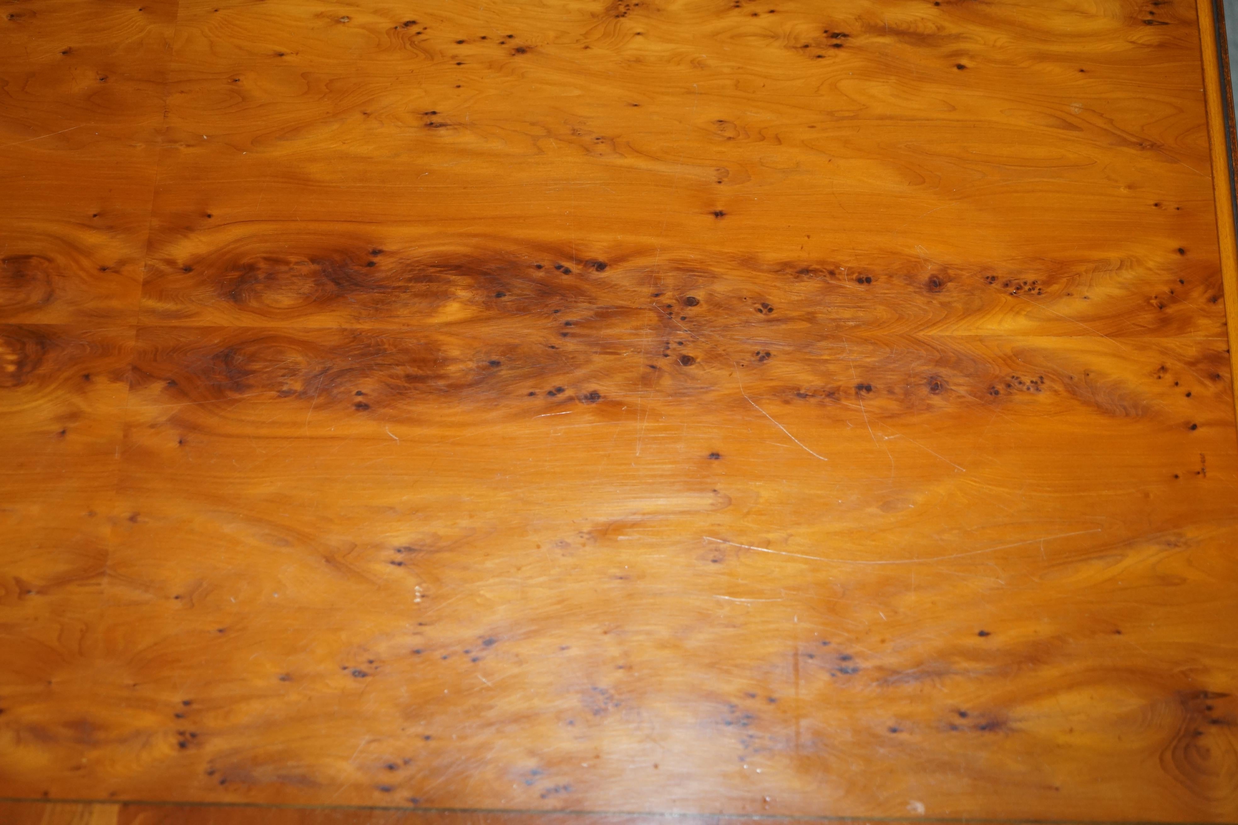 Sublime Vintage Bevan Funnell Extending Burr Yew Wood Coffee Table Part of Suite For Sale 3