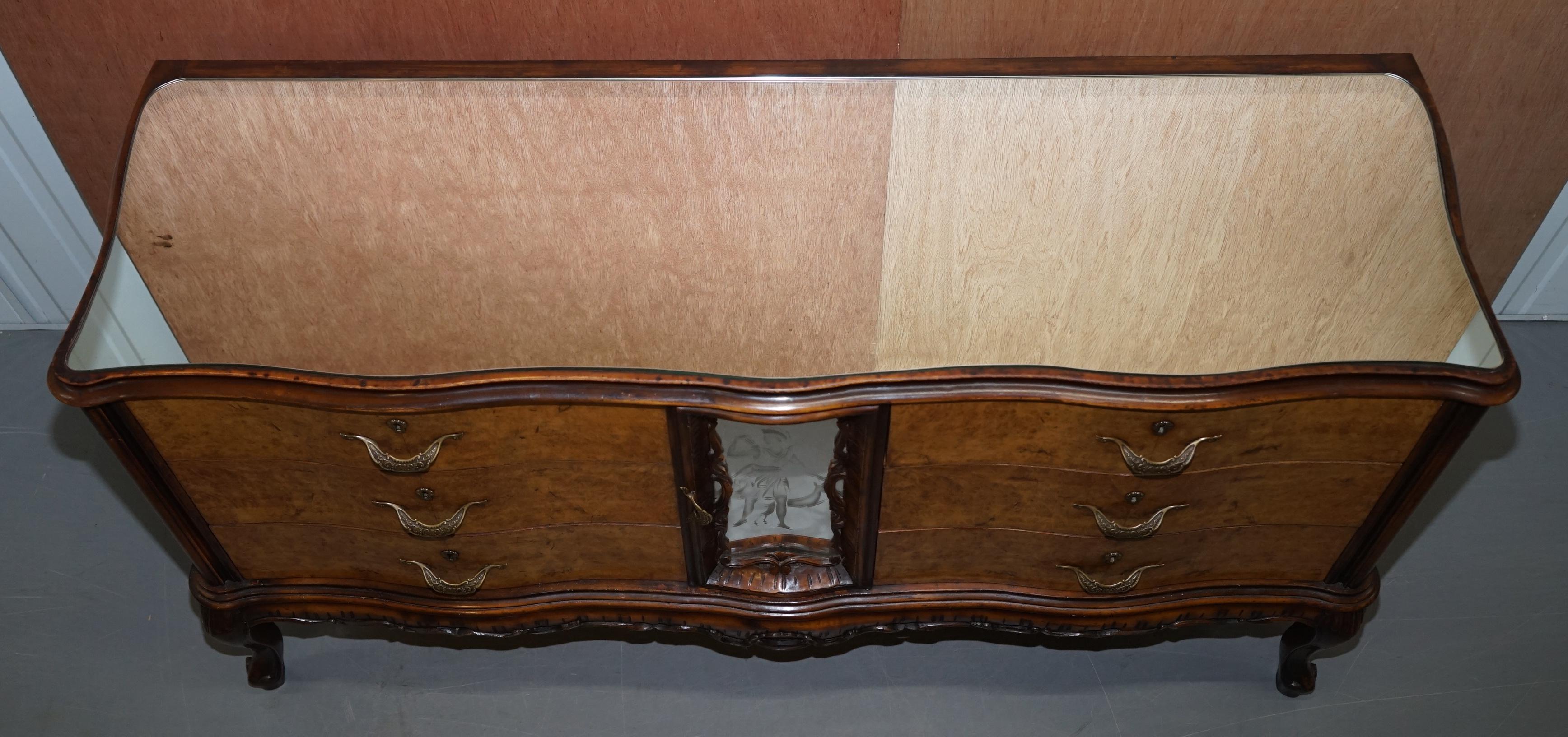 20th Century Sublime Vintage Italian Burr Walnut Serpentine Fronted Sideboard Mirrored Top For Sale