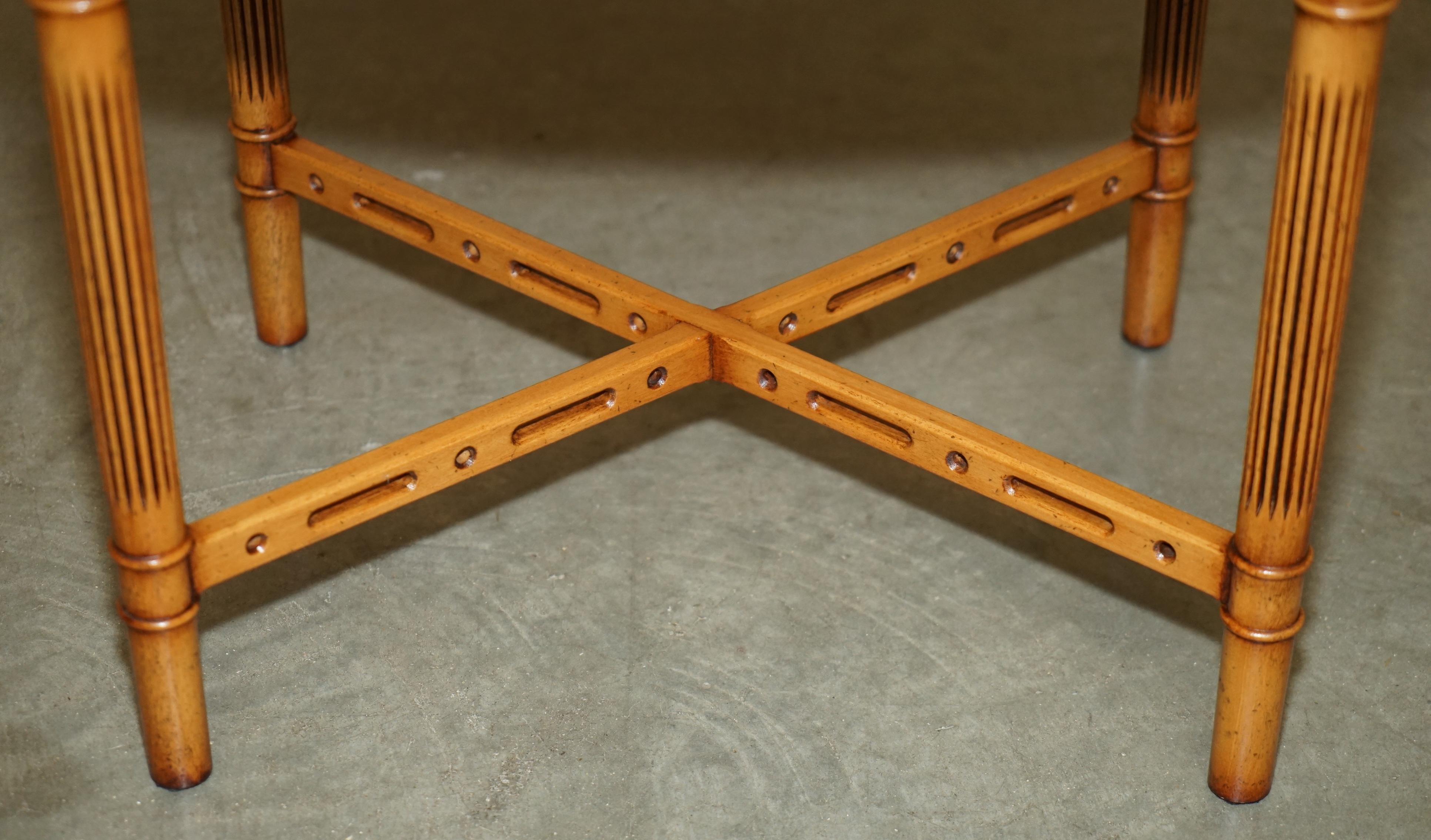 SUBLIME ViNTAGE SHERATON REVIVAL SATINWOOD REMOVABLE TRAY TABLE TOP COFFEE TABLE For Sale 2
