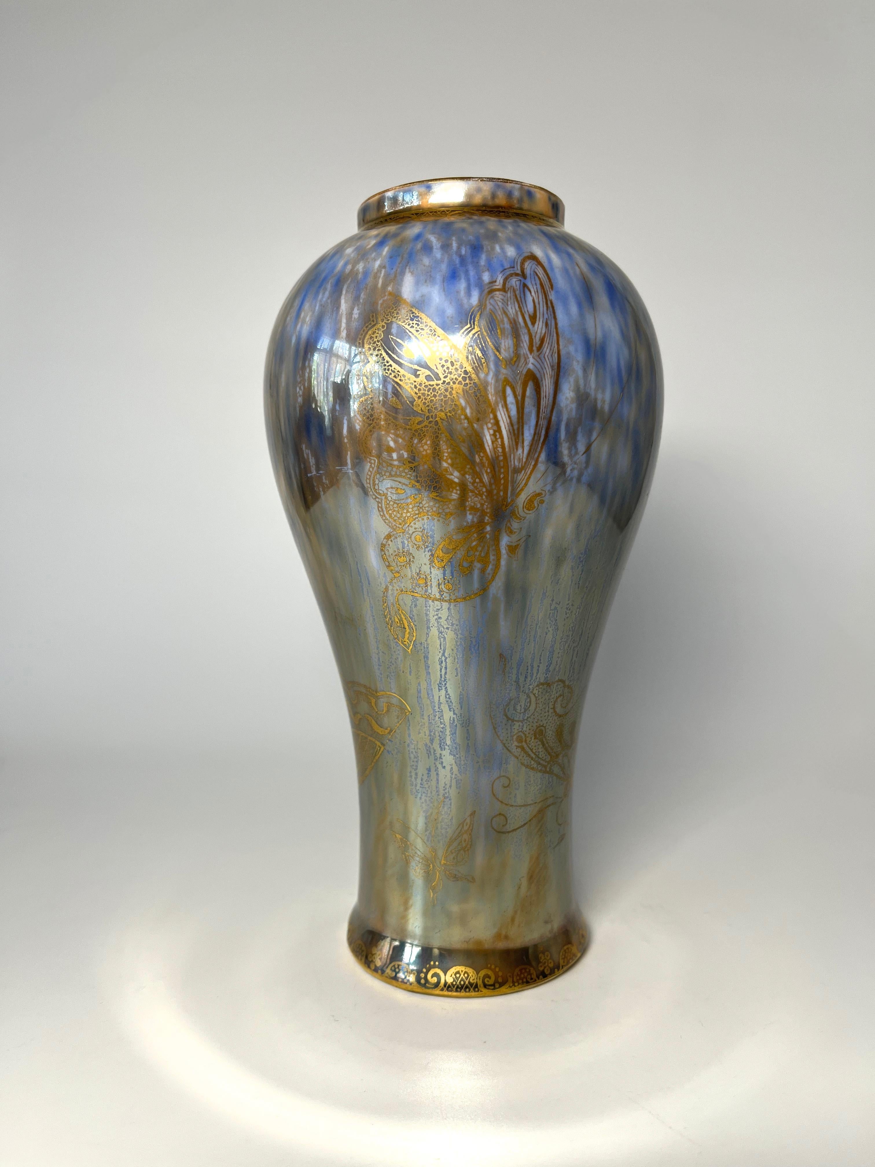 Glazed Sublime Wedgwood Ordinary Lustre Butterflies Baluster Porcelain Vase #Z4830 For Sale