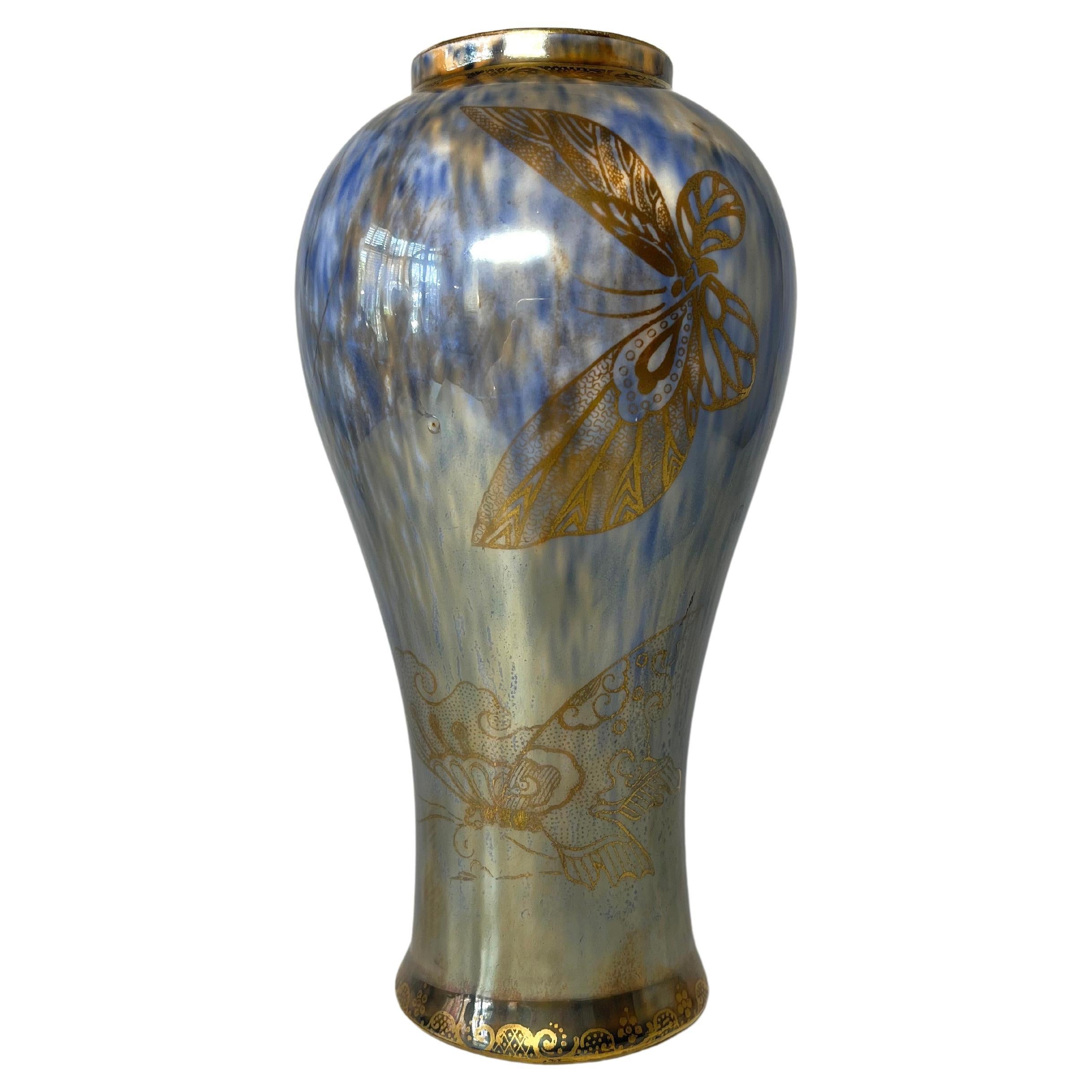Sublime Wedgwood Ordinary Lustre Butterflies Baluster Porcelain Vase #Z4830 For Sale