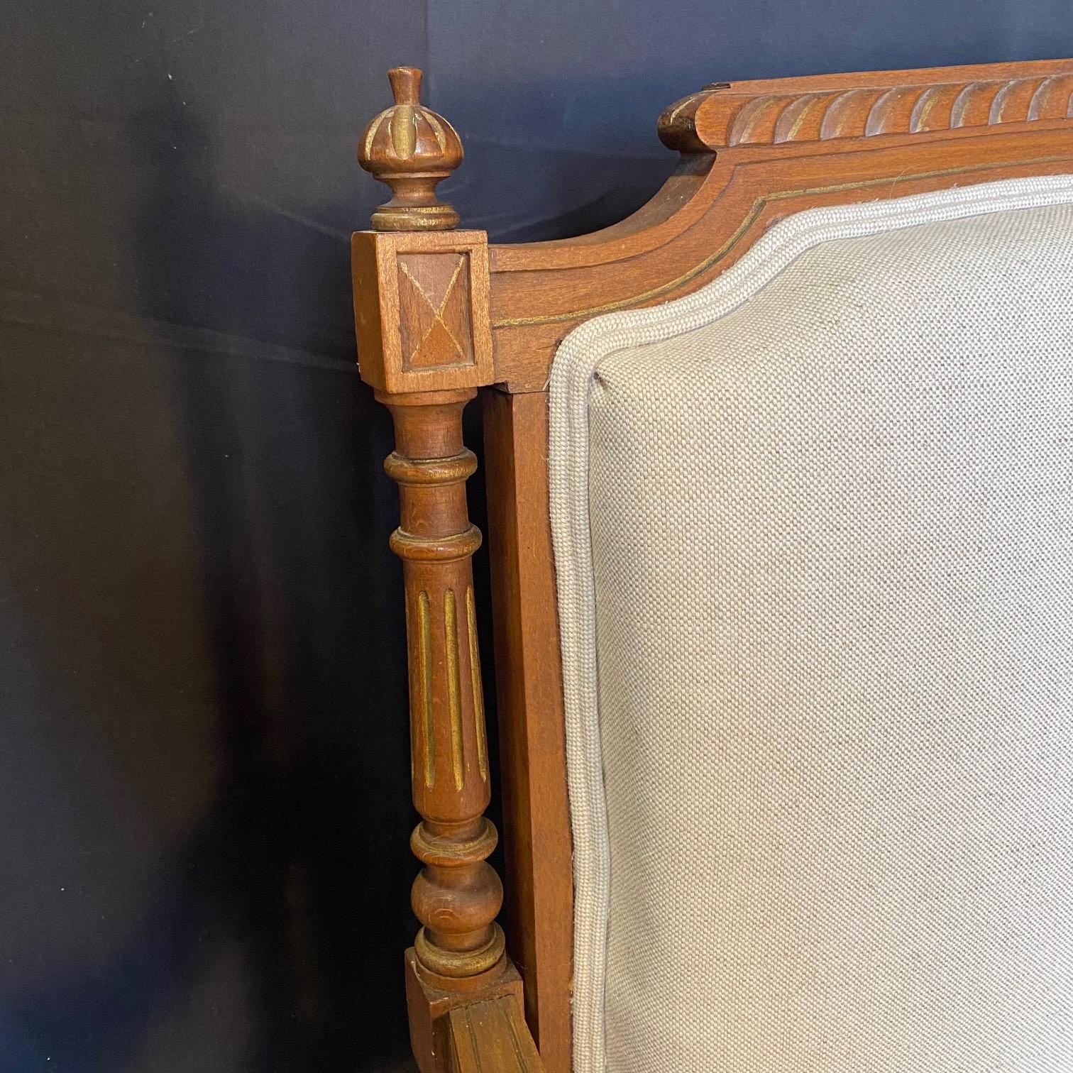 XIXe siècle Fauteuil de canapé Louis XVI très élégant de Parlor Suite en vente