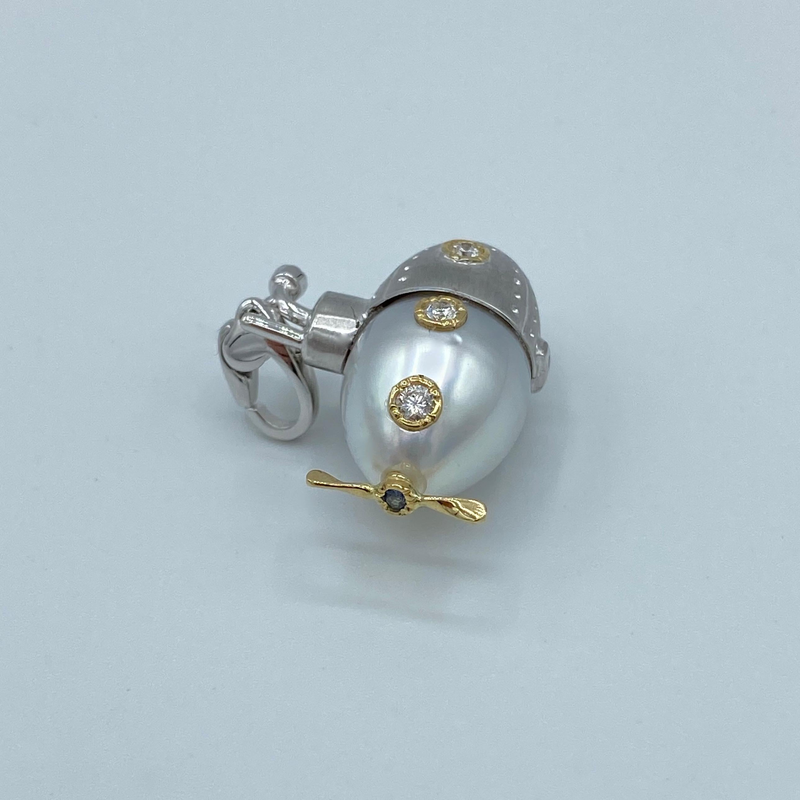 Submarine White Diamond Sapphire Yellow White 18Kt gold Pendant/ Necklace Charm 3