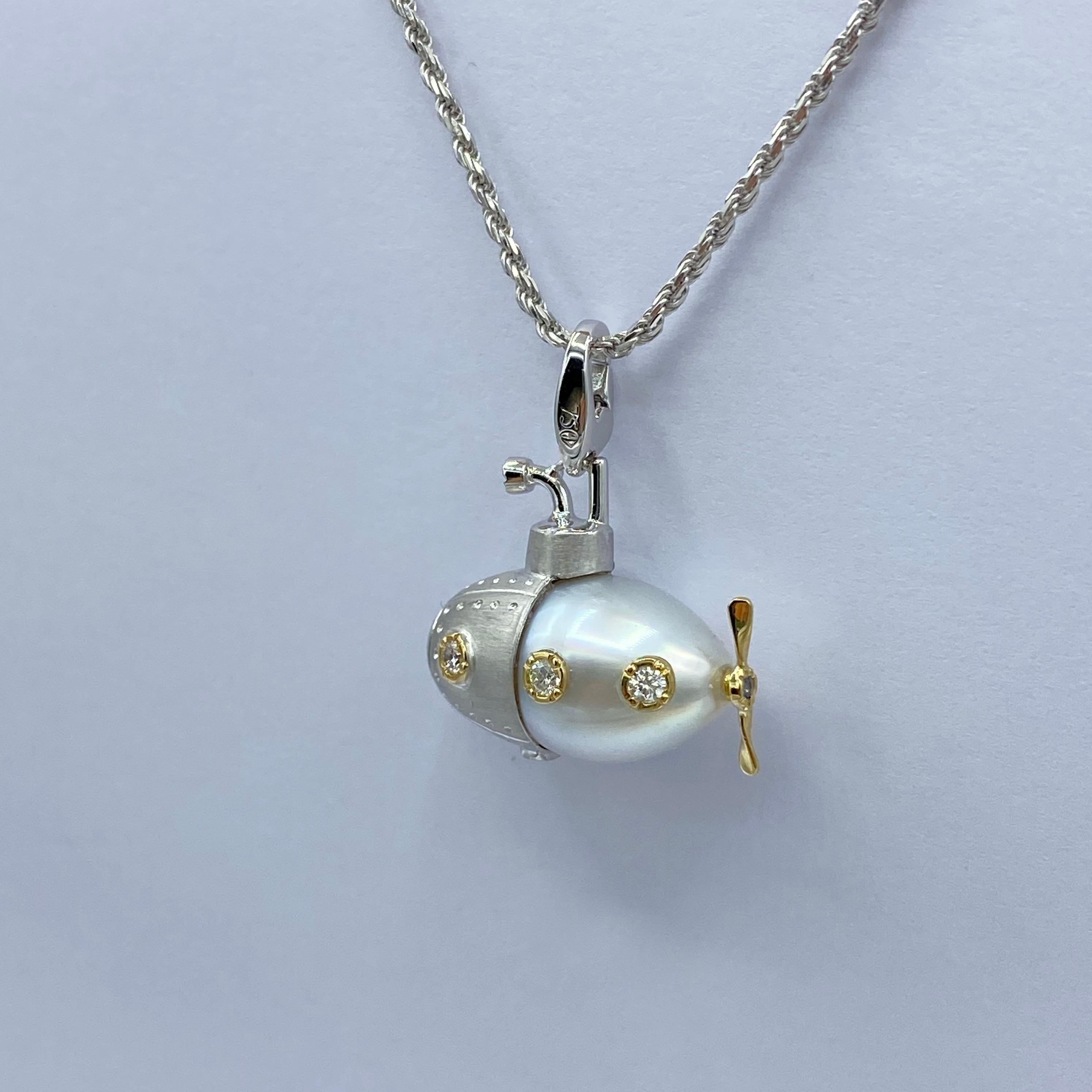 Submarine White Diamond Sapphire Yellow White 18Kt gold Pendant/ Necklace Charm In New Condition In Bussolengo, Verona