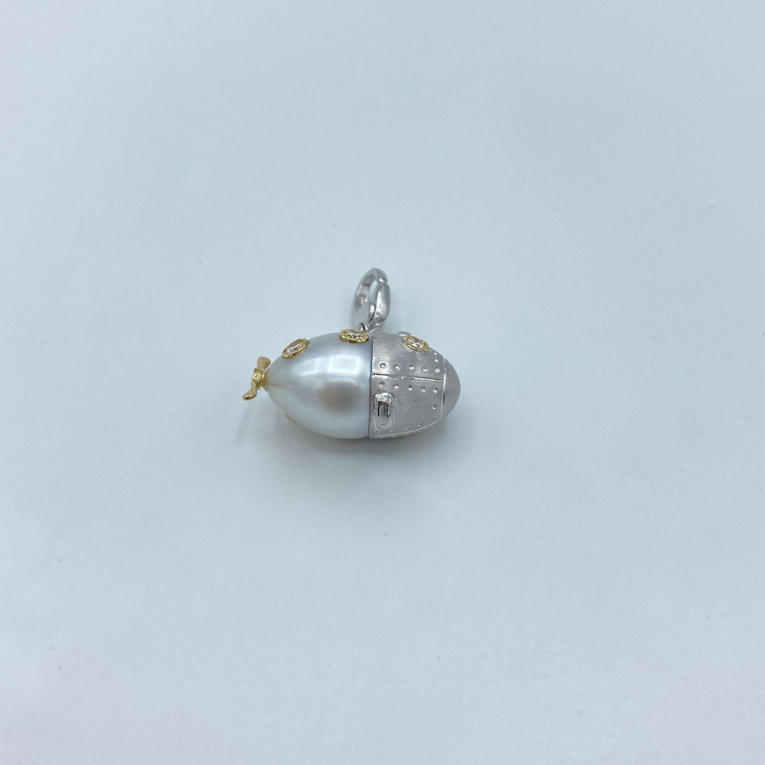Women's or Men's Submarine White Diamond Sapphire Yellow White 18Kt gold Pendant/ Necklace Charm