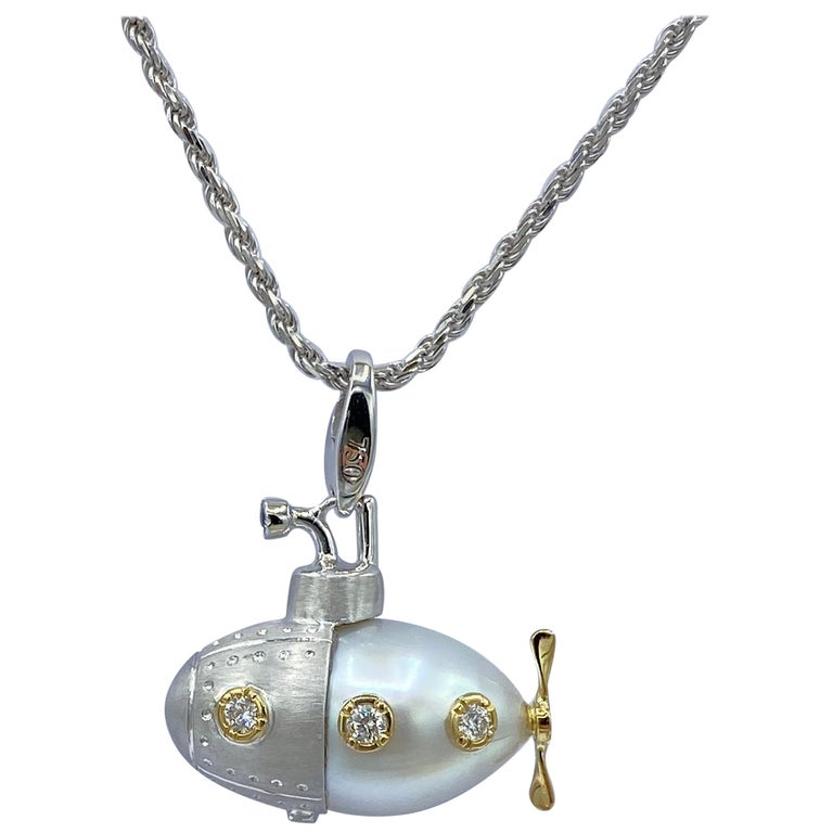 Submarine White Diamond Sapphire Yellow White 18Kt gold Pendant