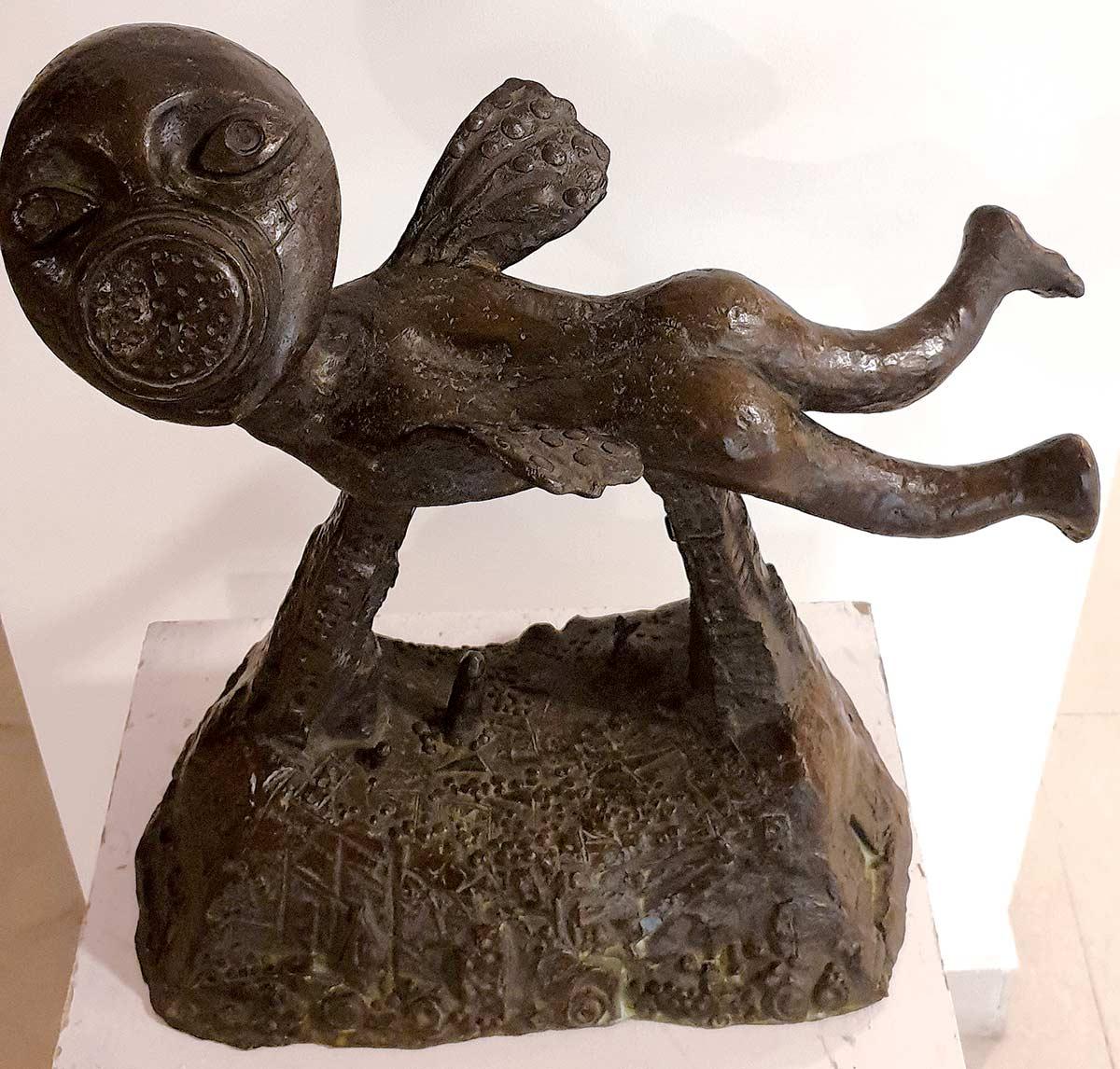 Sculpture figurative en bronze de l'artiste contemporain indien City Bred « En stock » en vente 6