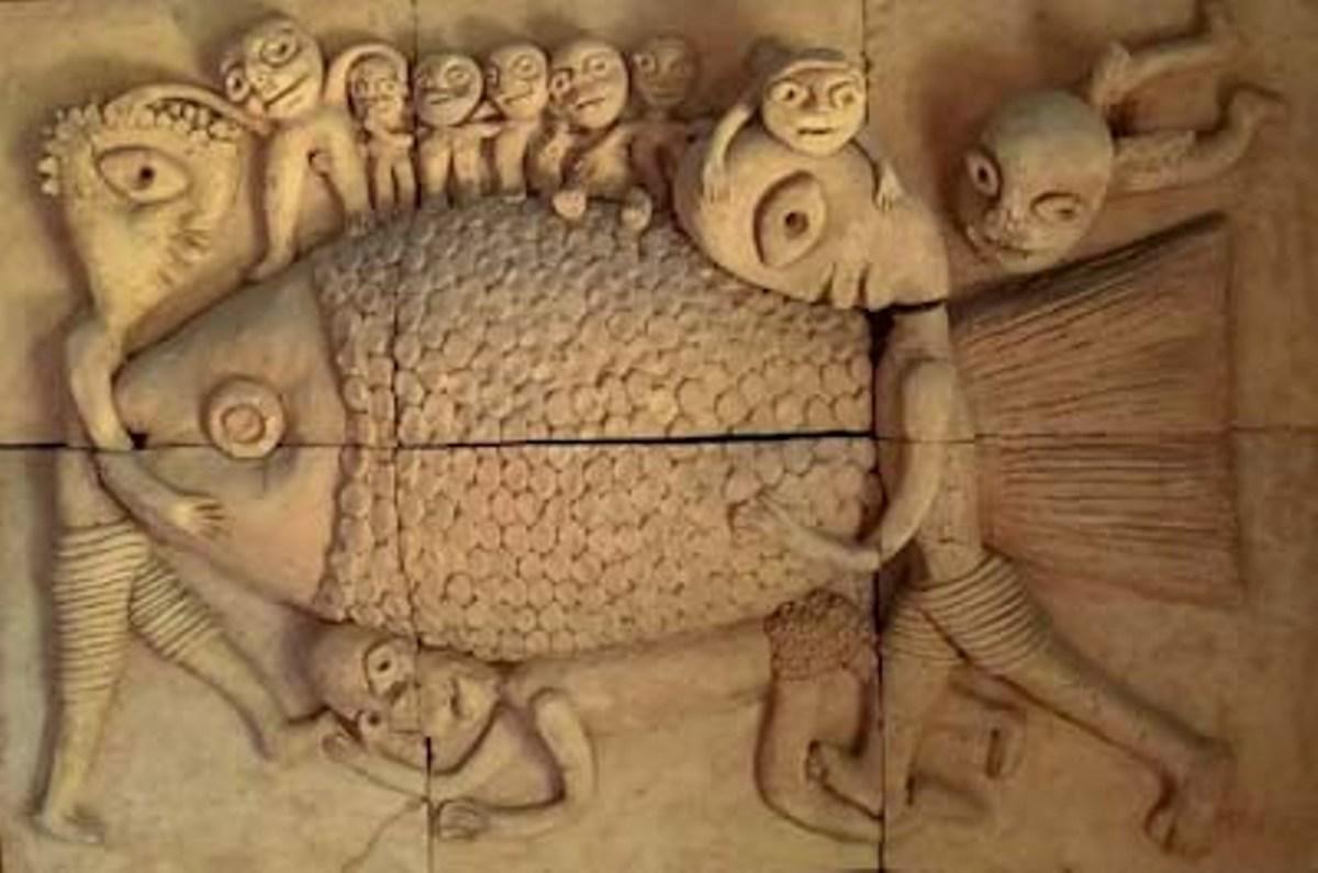 Figurative Sculpture Subrata Biswas - Les amateurs de poissons, terre cuite, marron, de l'artiste indien contemporain « en stock »