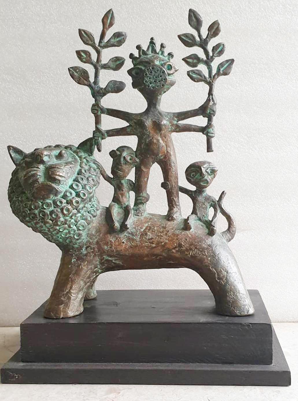 Mère Nature, bronze figuratif de l'artiste indien contemporain « en stock » - Contemporain Sculpture par Subrata Biswas