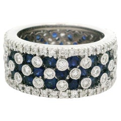 Anello a fascia larga con zaffiro e diamante in oro bianco 18 carati da 3,60 ct.