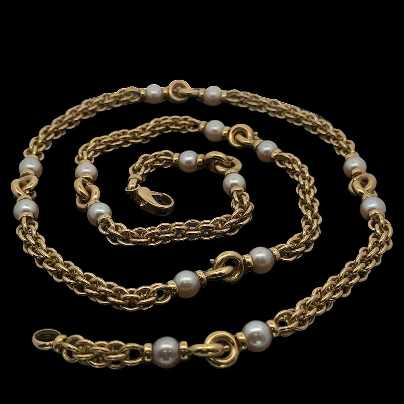 Substantiel collier à maillons imbriqués de 37 pouces de long en or jaune 18 carats avec perles Bon état - En vente à Montclair, NJ