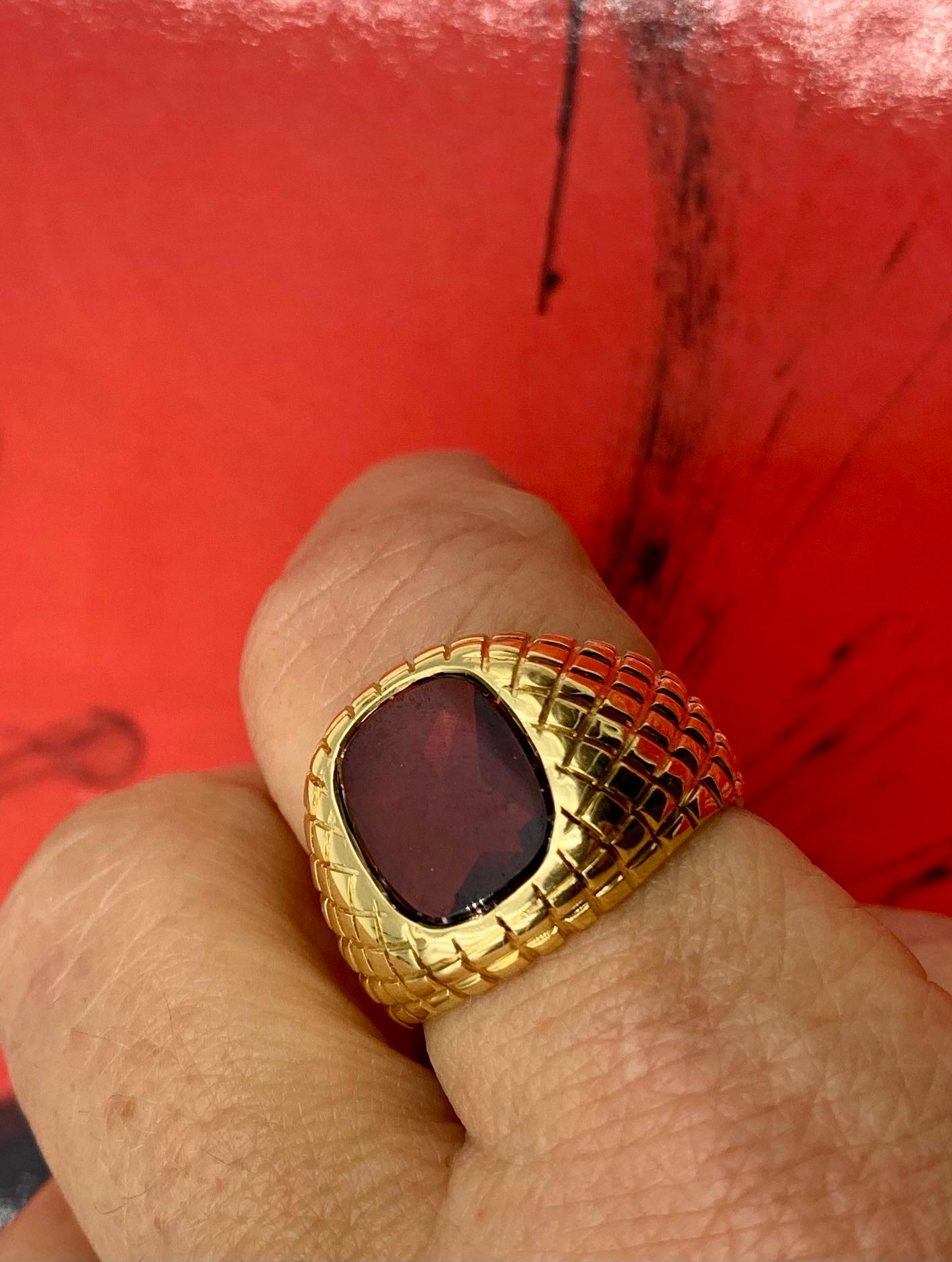 Substantial 18K Yellow Gold Rhodolite Garnet Signet Ring by ABL For Sale 3