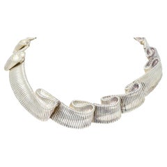 Substantial 1988 Angela Cummings Sterling Silver Ribbon Linkage Necklace