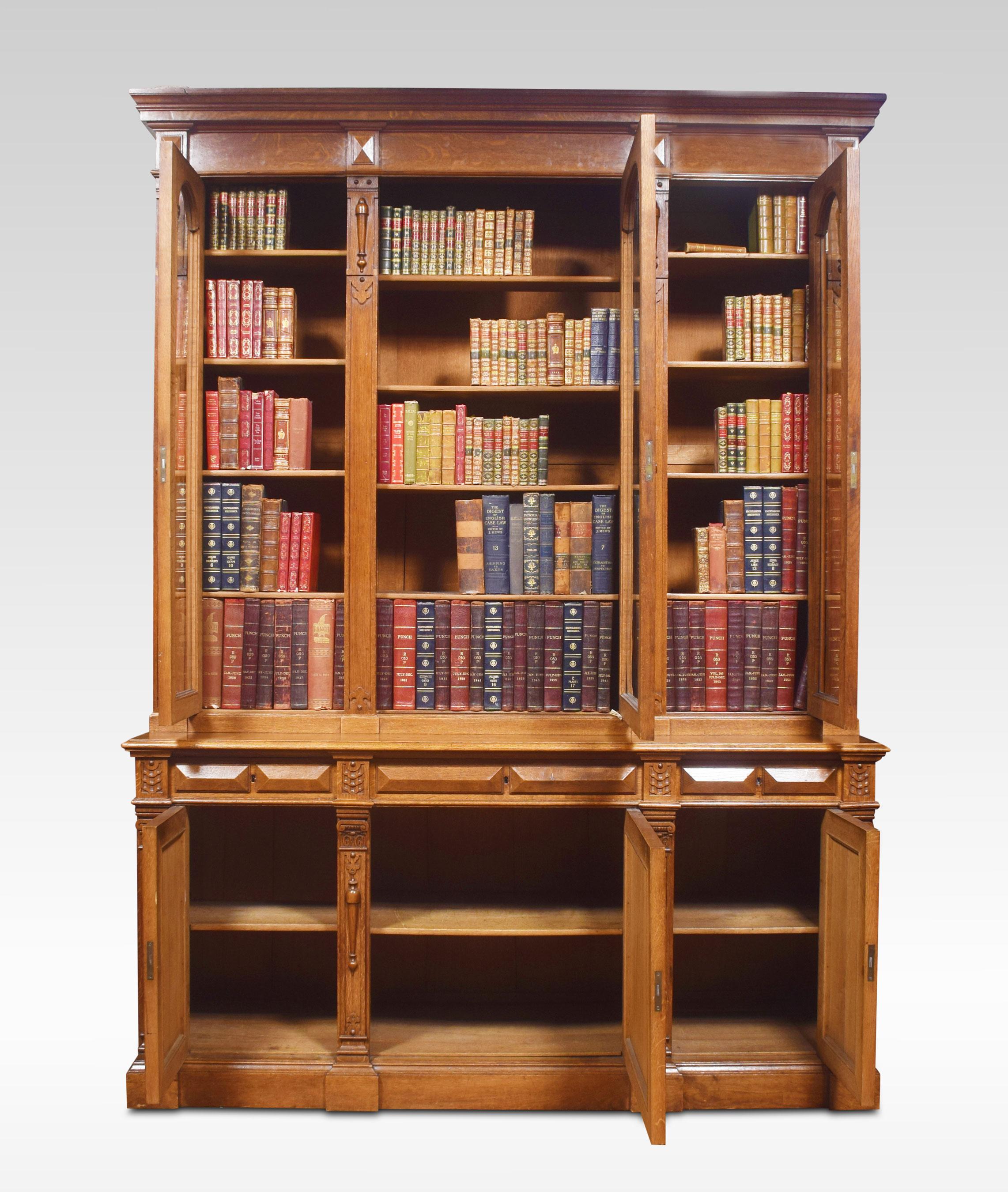 Substantial 19th Century Carved Oak Bookcase In Good Condition For Sale In Cheshire, GB