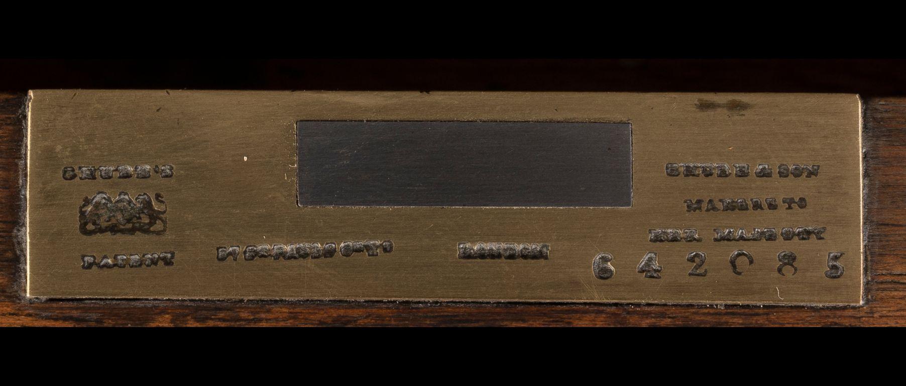 Importante table d'associé en ronce de noyer figurée du 19e siècle par Holland & Sons en vente 7