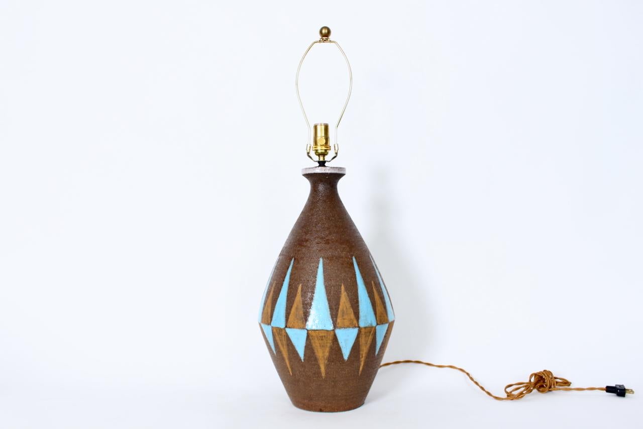 Italian Substantial Aldo Londi for Bitossi Cocoa, Chocolate & Blue Pottery Table Lamp For Sale