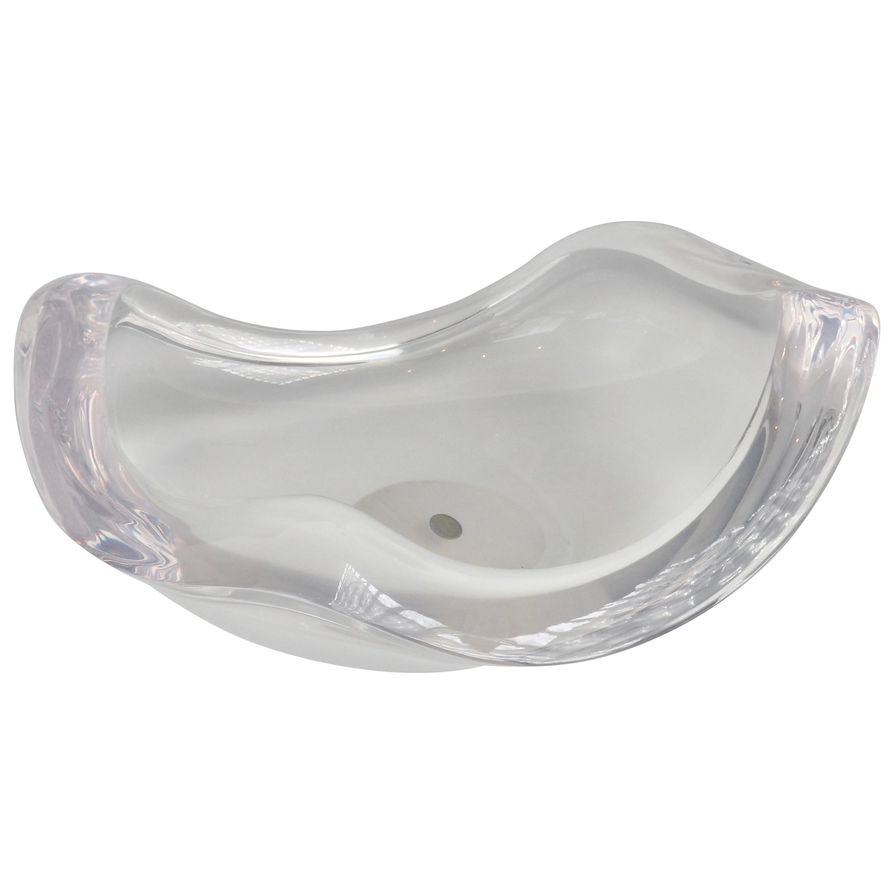Substantial Astrolite free form clear Lucite bowl with Ritts Los Angeles label For Sale