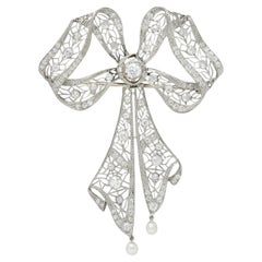 Substantial Belle Epoque Diamond Platinum Antique Tremblant Bow Pendant Brooch