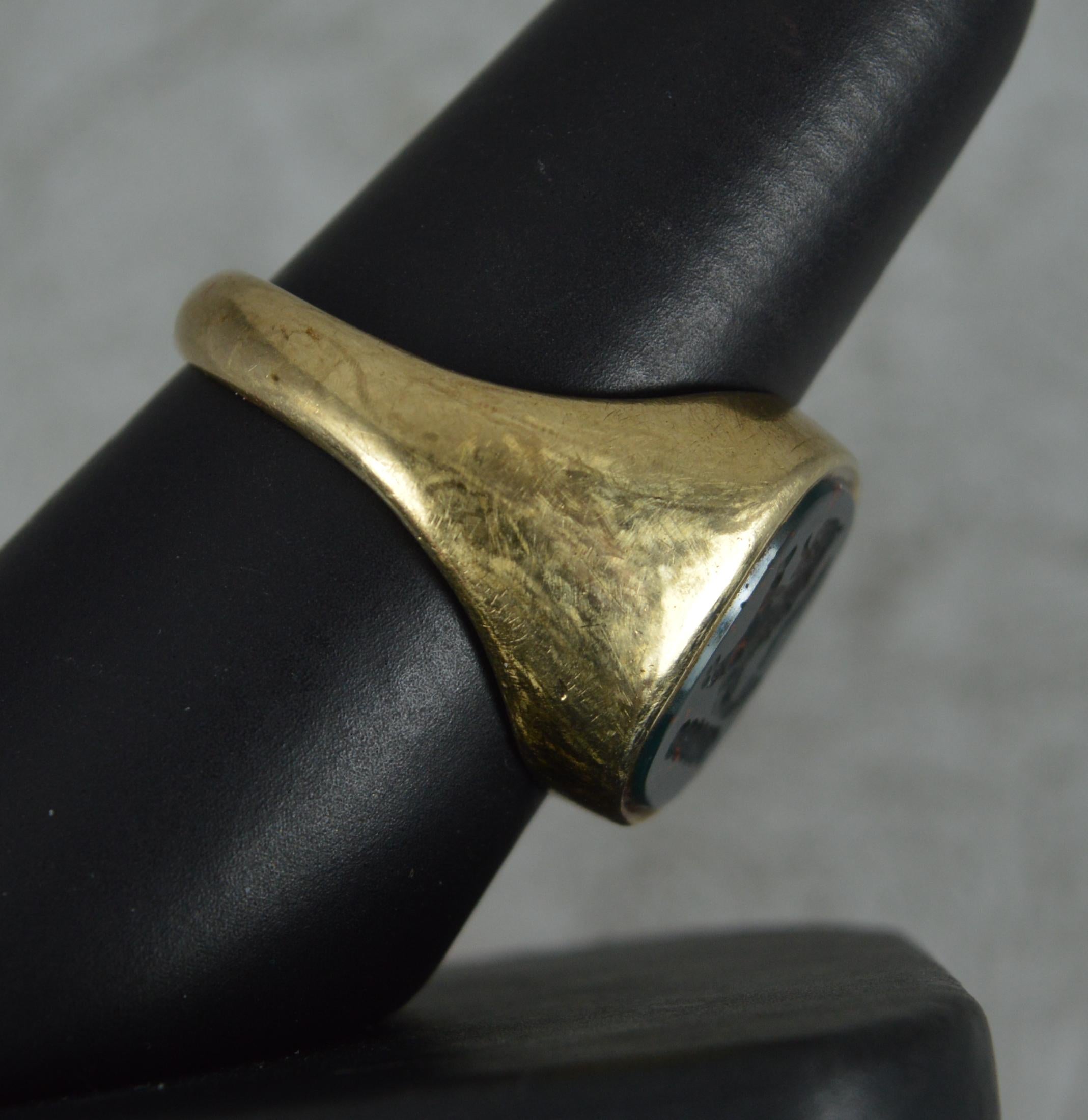 Substantial Bloodstone Intaglio and Yellow Gold Unisex Signet Lion Seal Ring 1