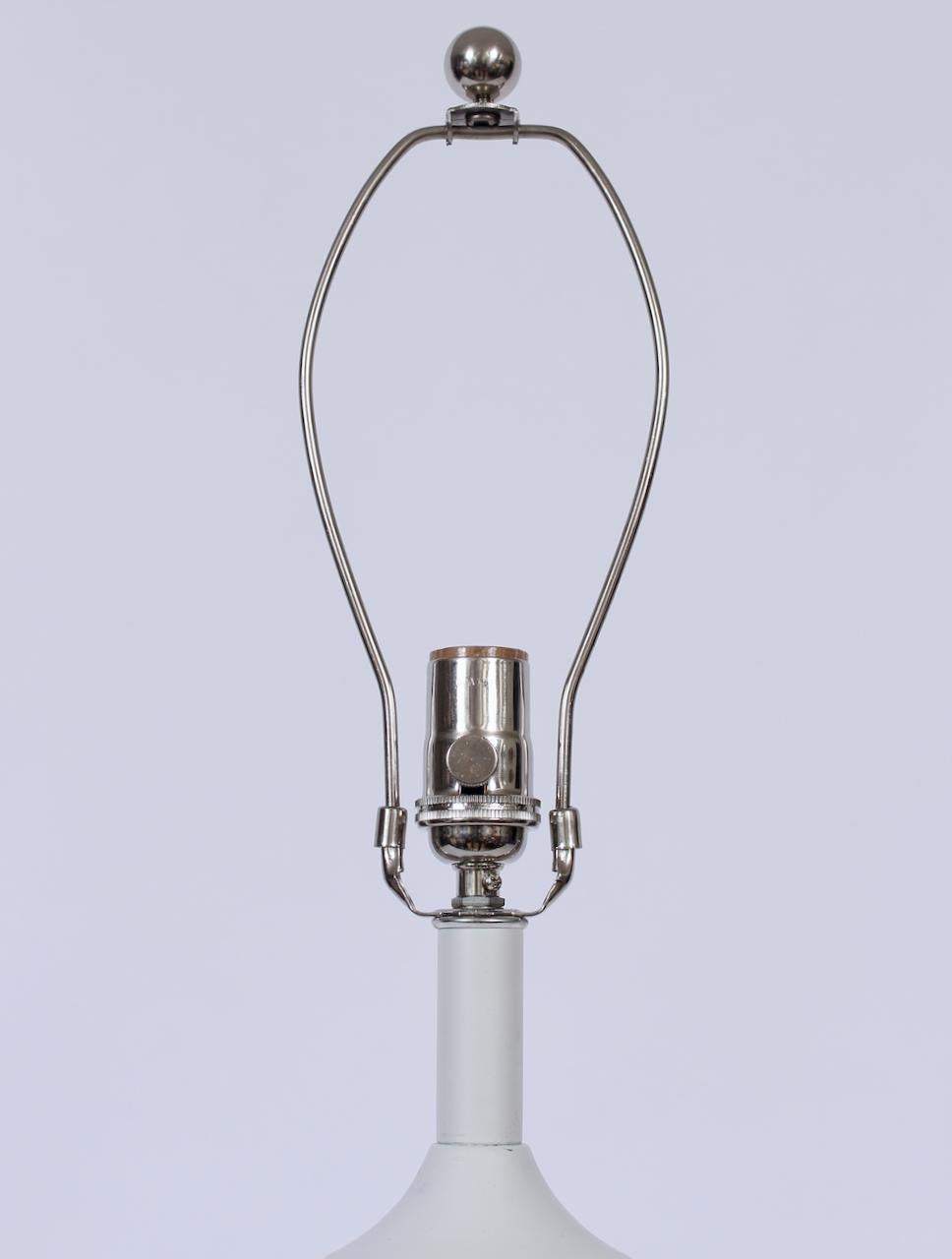 20th Century Substantial Carlo Nason for Mazzega White Murano Glass Table Lamp, C. 1970 For Sale