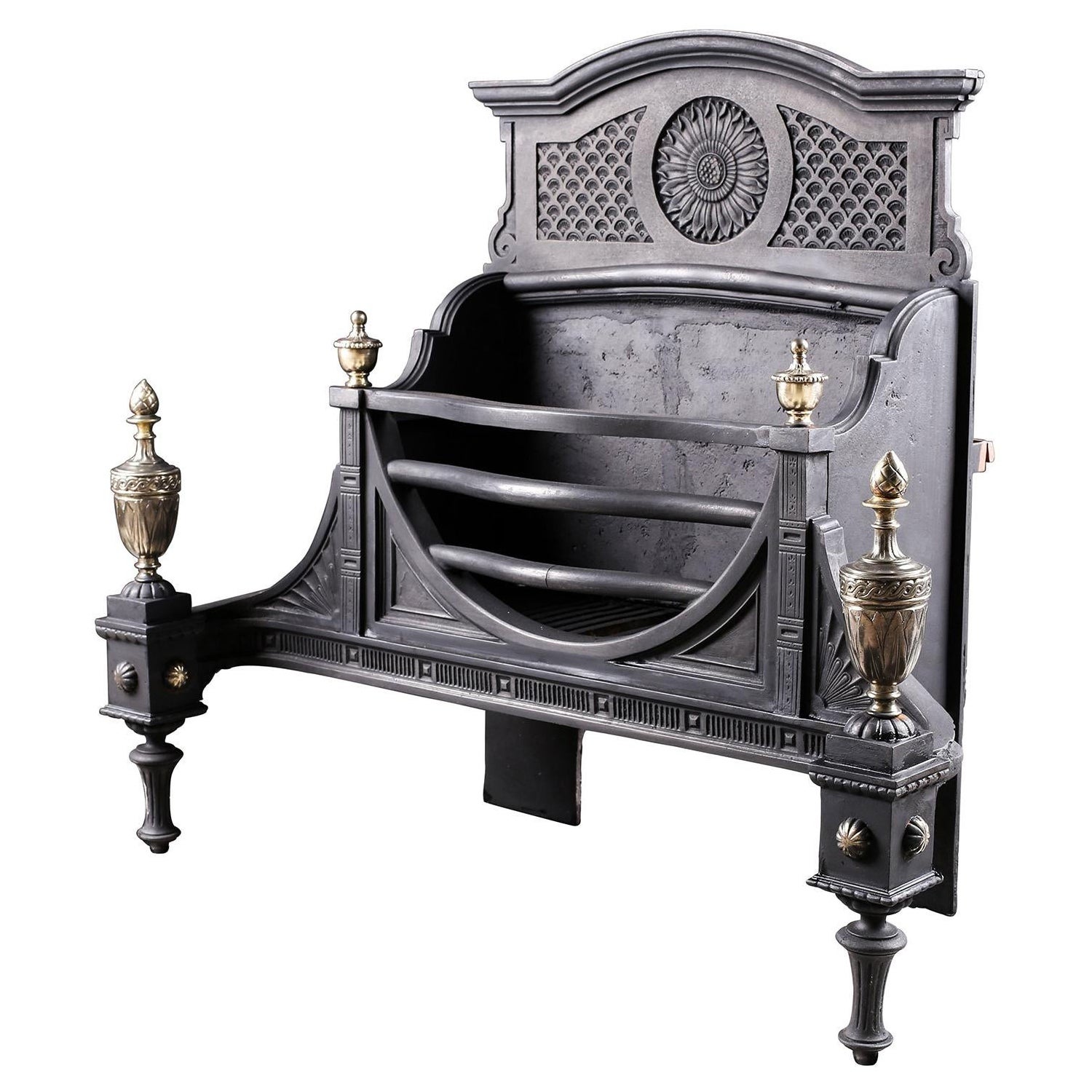 Cesto da fuoco tardo georgiano in ghisa e ottone, inglese, 1870 circa