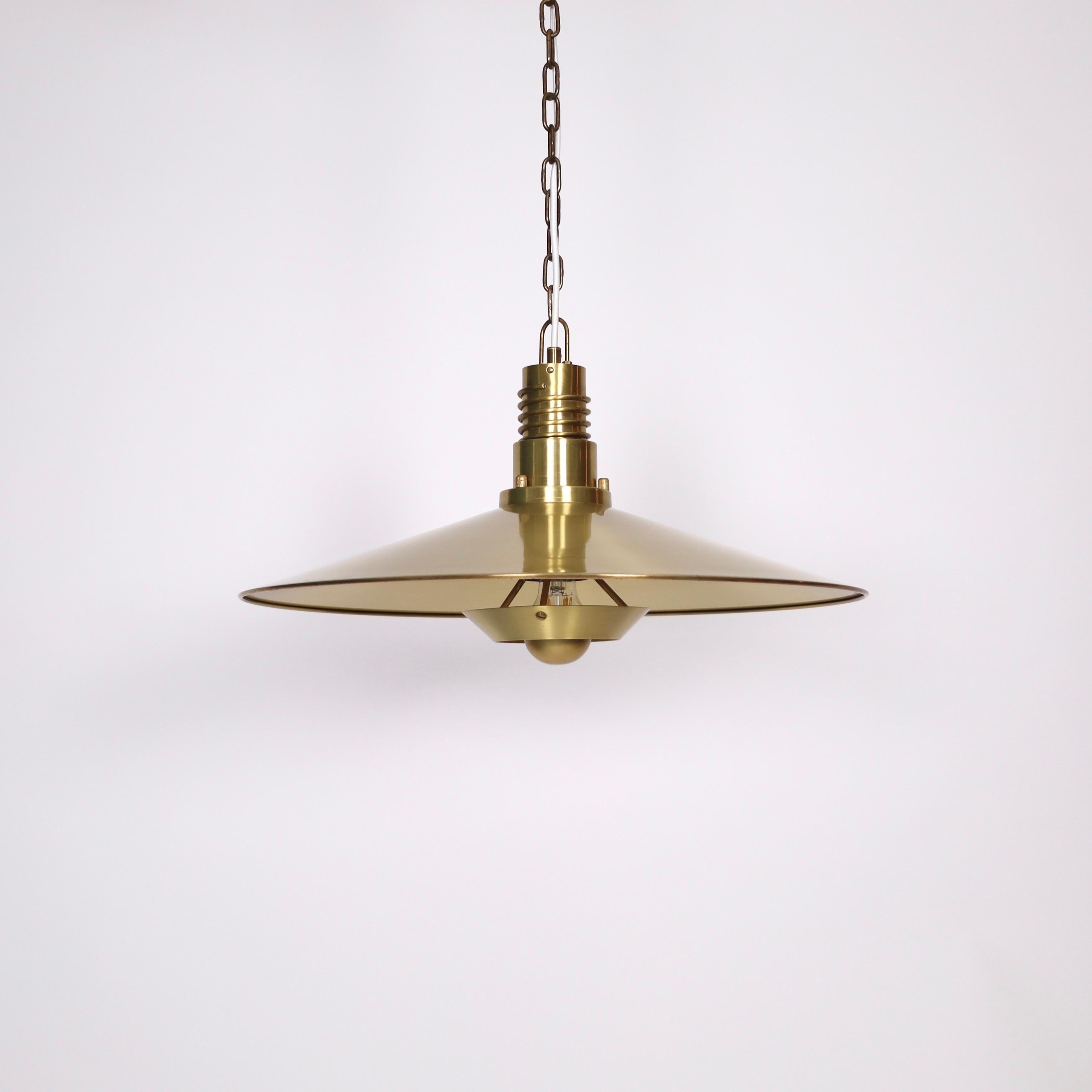 Sostanziosa lampada a sospensione danese moderna in ottone di Fog and Morup, anni '60, Danimarca in vendita 11