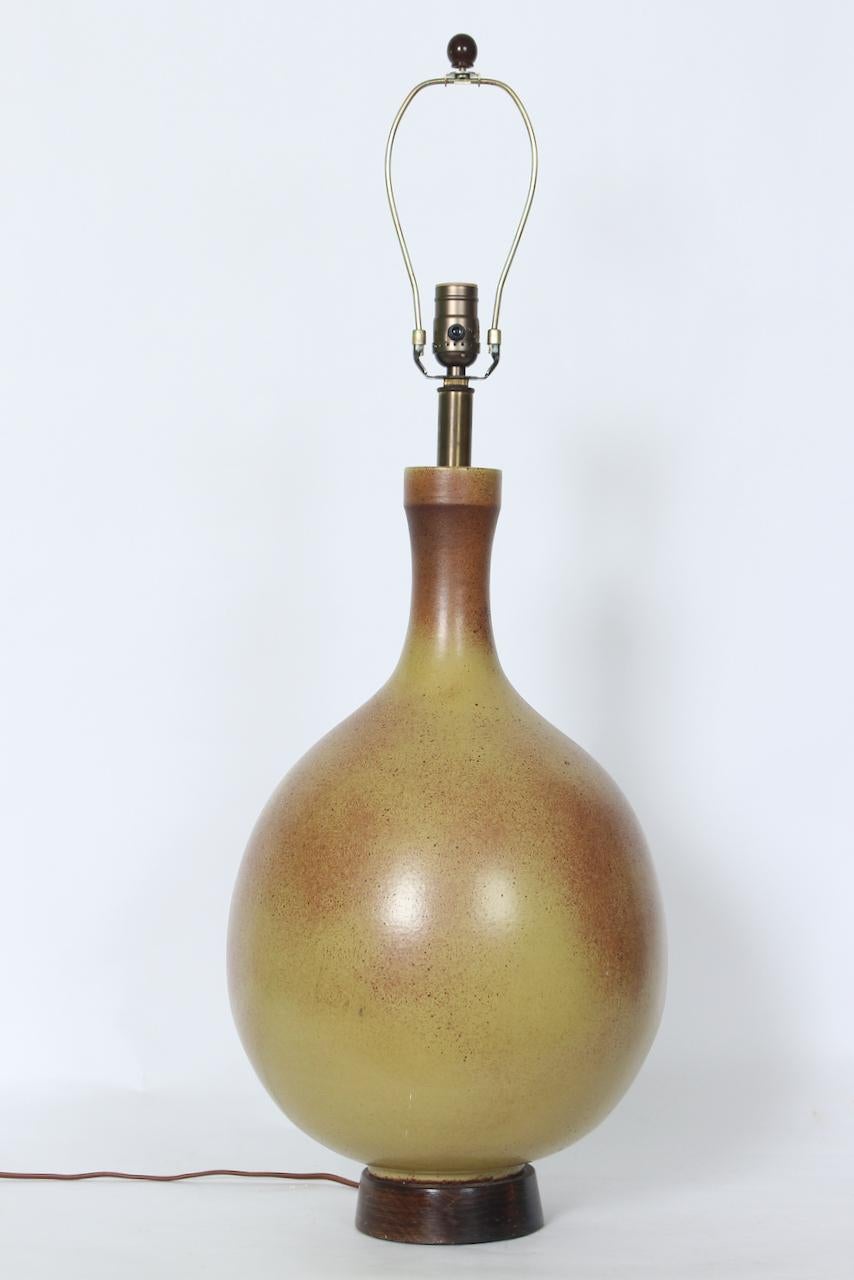 Mid-Century Modern Substantial David Cressey Pale Olive & Umber Art Pottery Table Lamp, 1960's For Sale