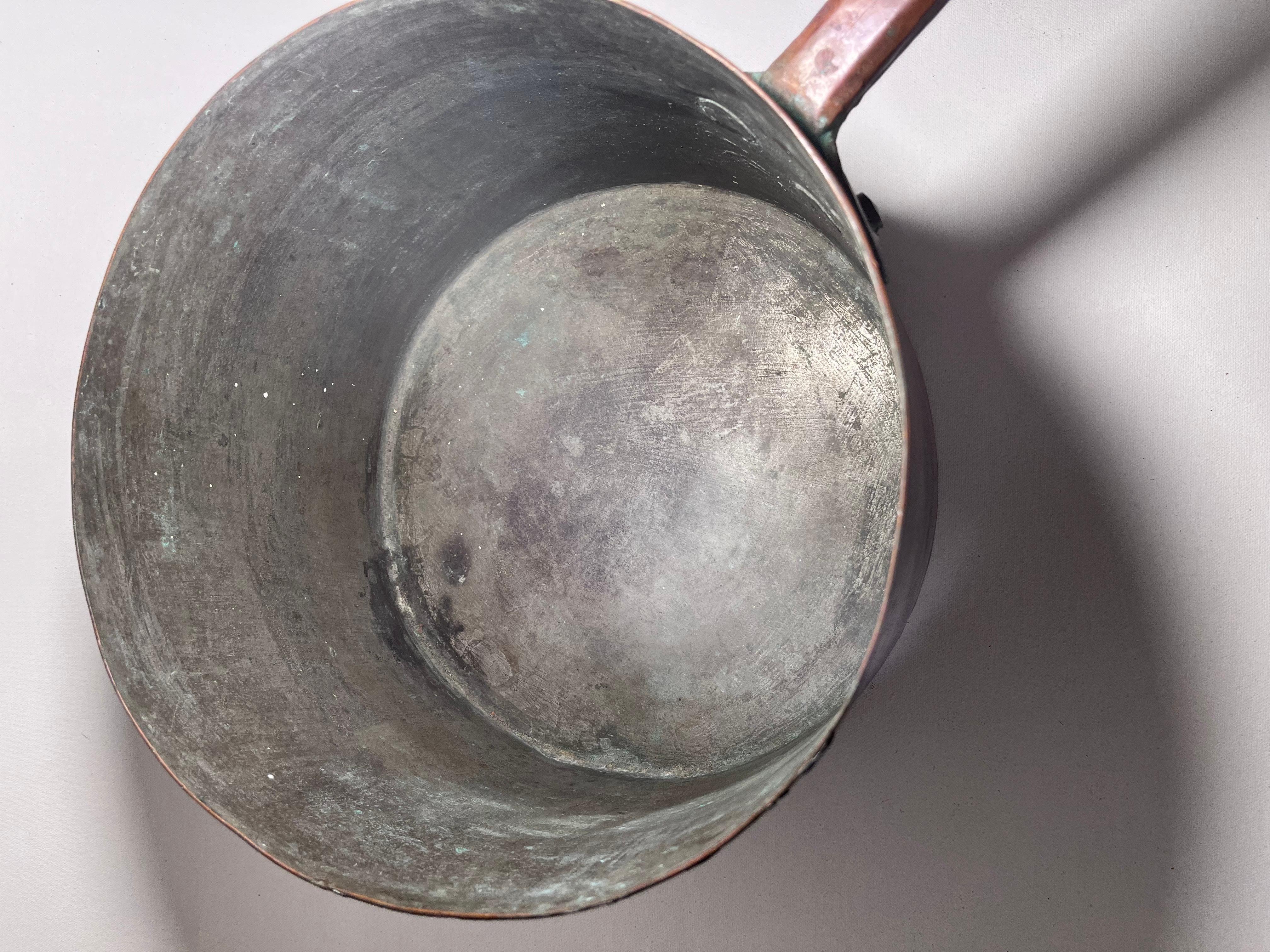 Substanzielle frühen 19. Jahrhundert Pennsylvania primitive große Kupfer Küche Topf im Angebot 1