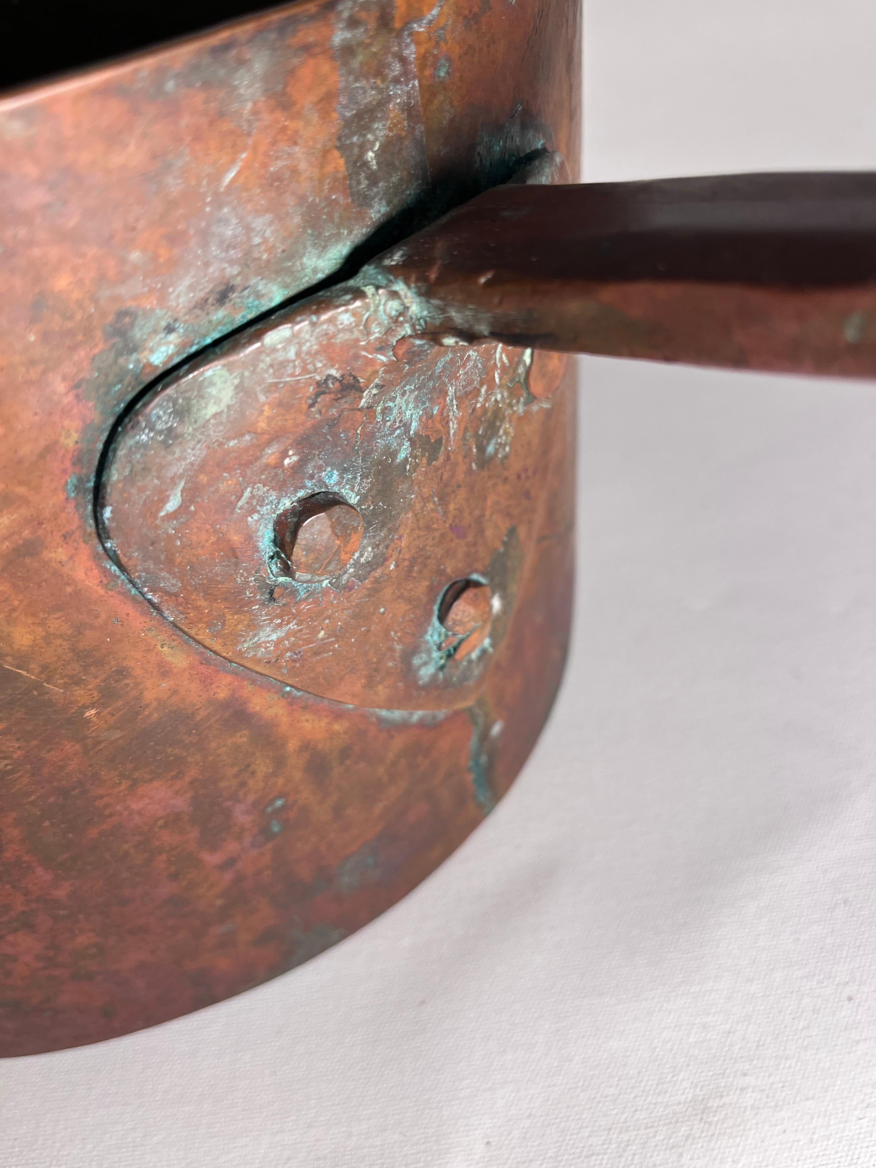 Substanzielle frühen 19. Jahrhundert Pennsylvania primitive große Kupfer Küche Topf im Angebot 2