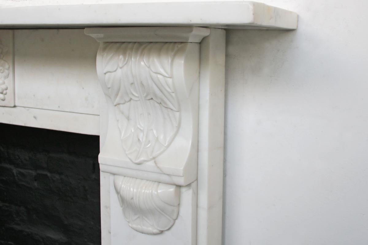 19th Century Substantial Early Victorian Statuary Marble Fireplace Surround For Sale