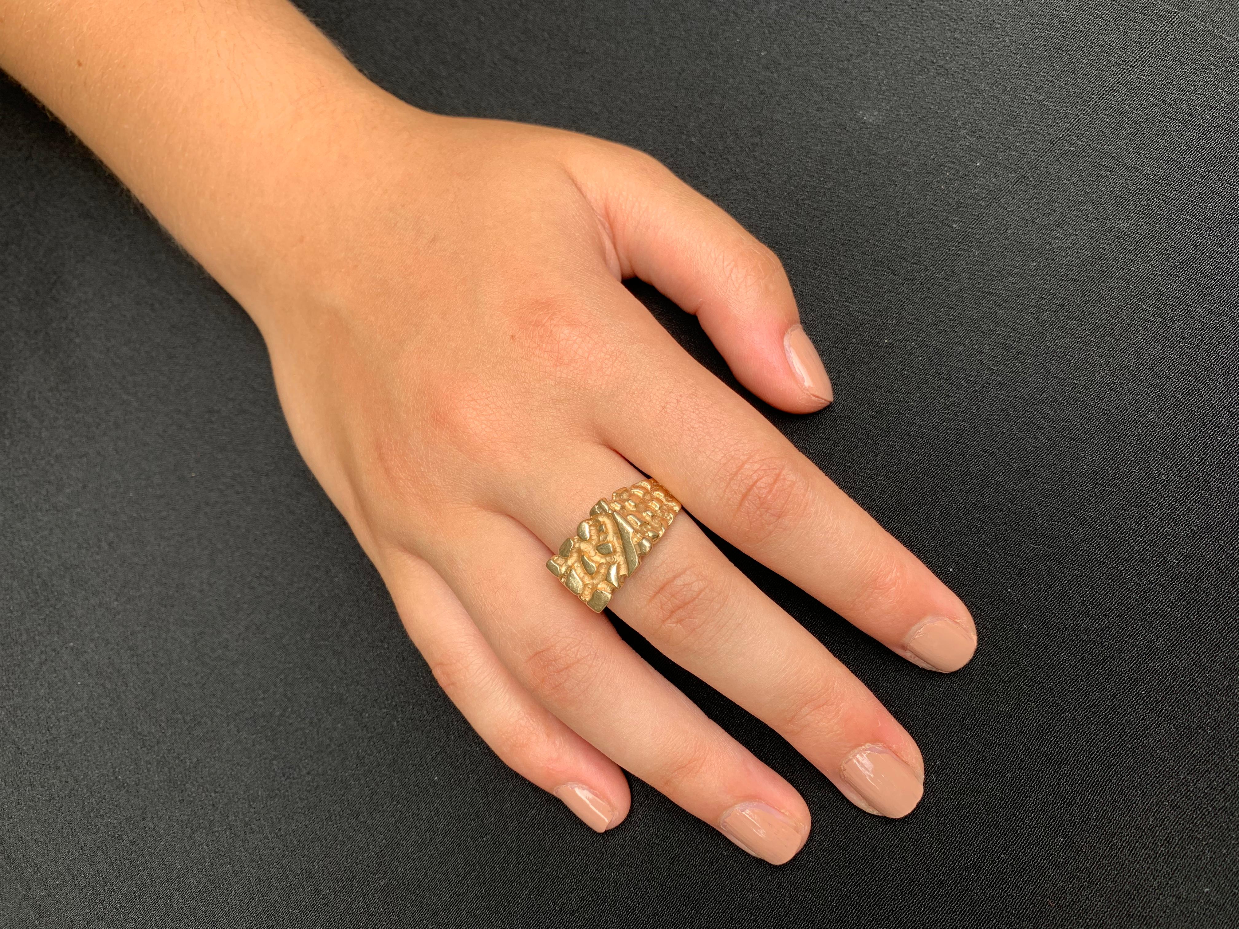 da uomo o donna Anello Signet in oro giallo 14K con pepita d'oro di proprietà, anni '70 in vendita