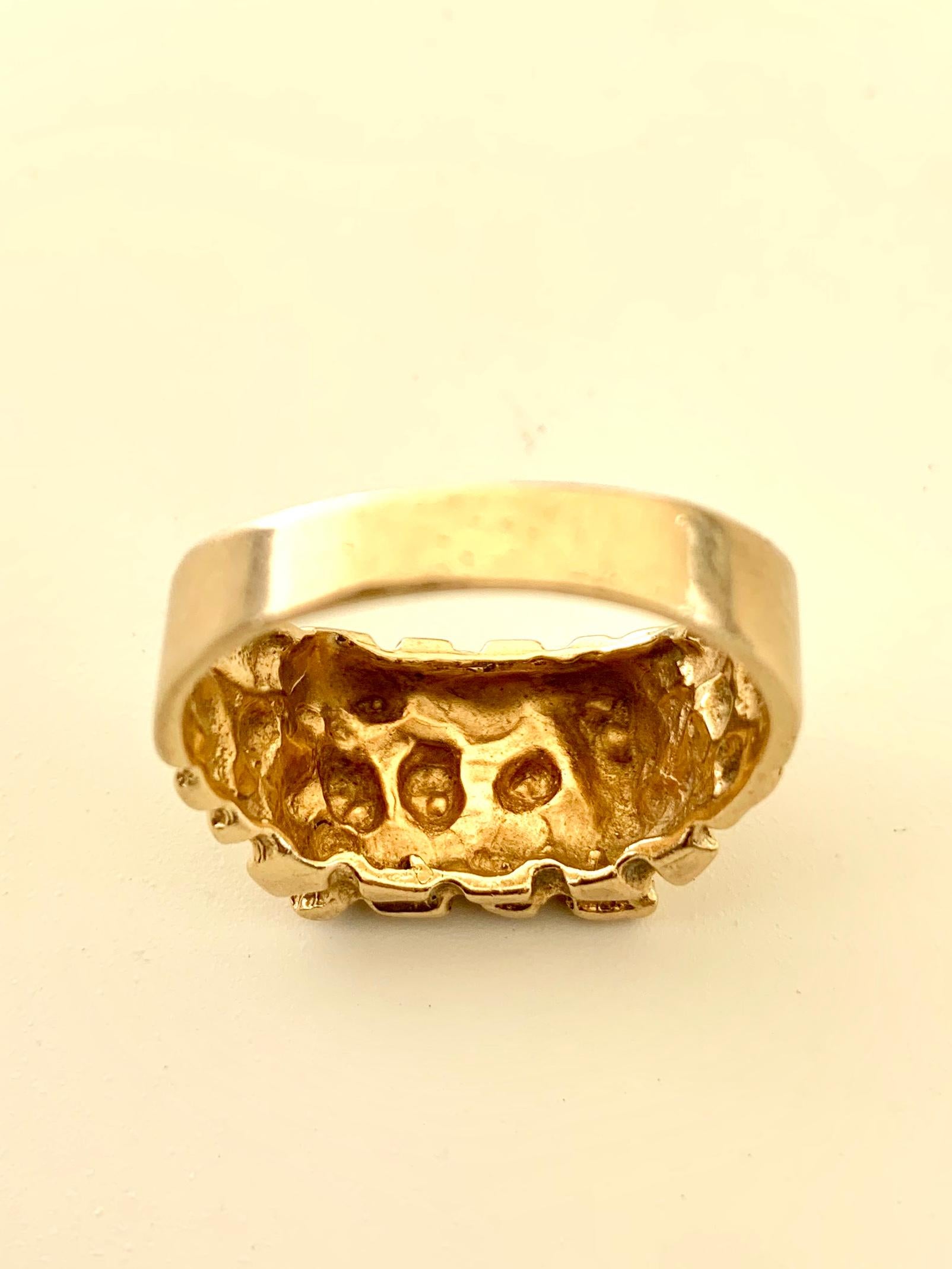 Anello Signet in oro giallo 14K con pepita d'oro di proprietà, anni '70 in vendita 1